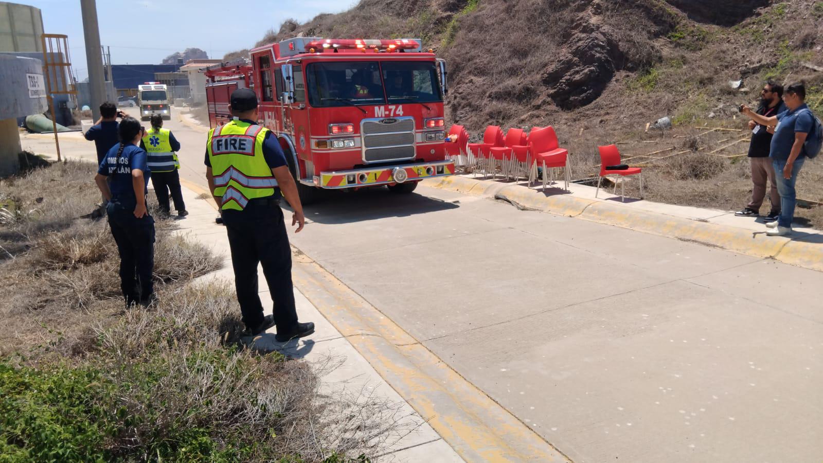 $!Realizan Bomberos de Mazatlán simulacro especializado en materiales de alto riesgo