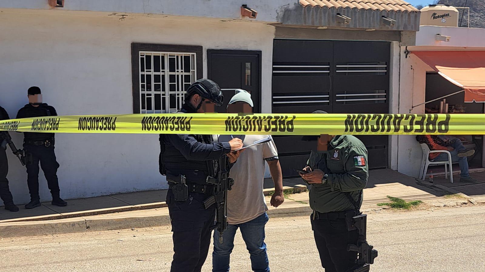 $!Comerciante queda grave tras ser atacado a balazos en su frutería en Mazatlán