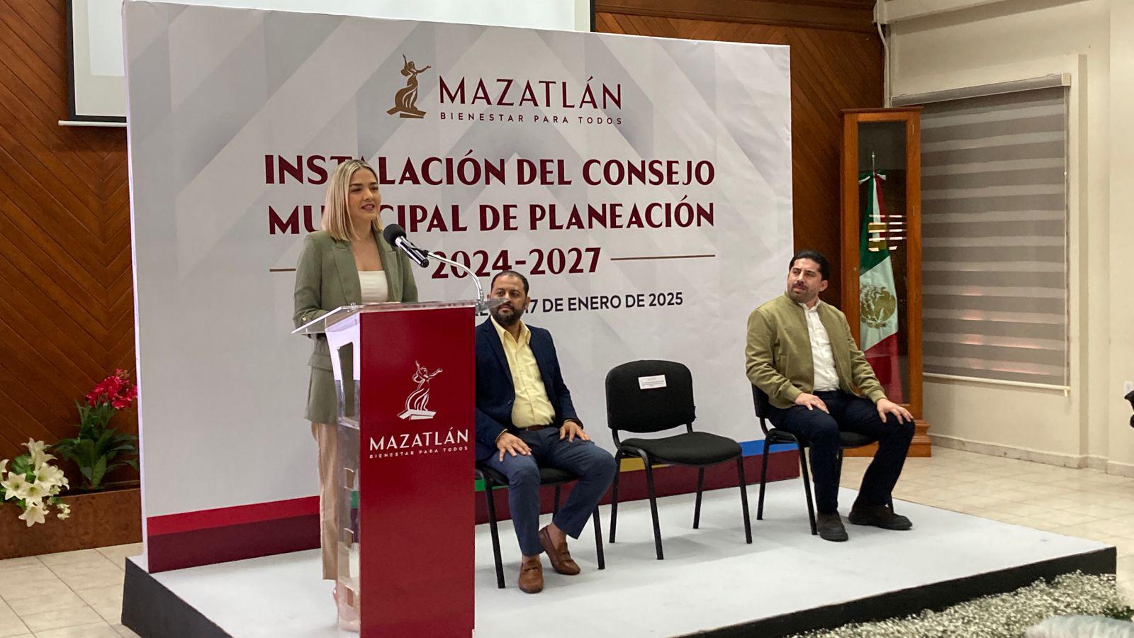$!Rinden protesta integrantes del nuevo Comité de Planeación Municipal 2024-2027