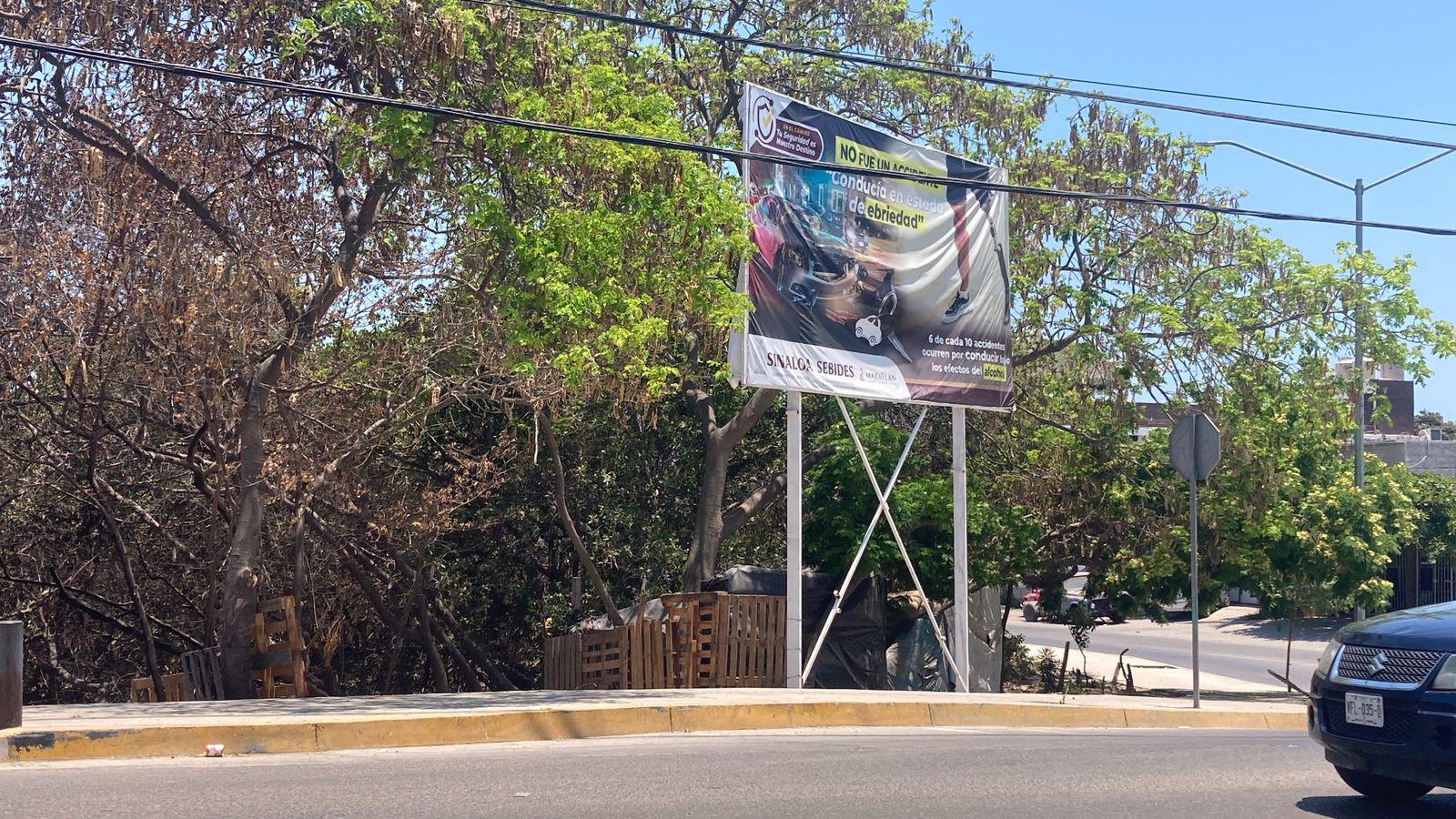 $!Basura e invasiones se apoderan del Estero del Infiernillo previo a la temporada de lluvias