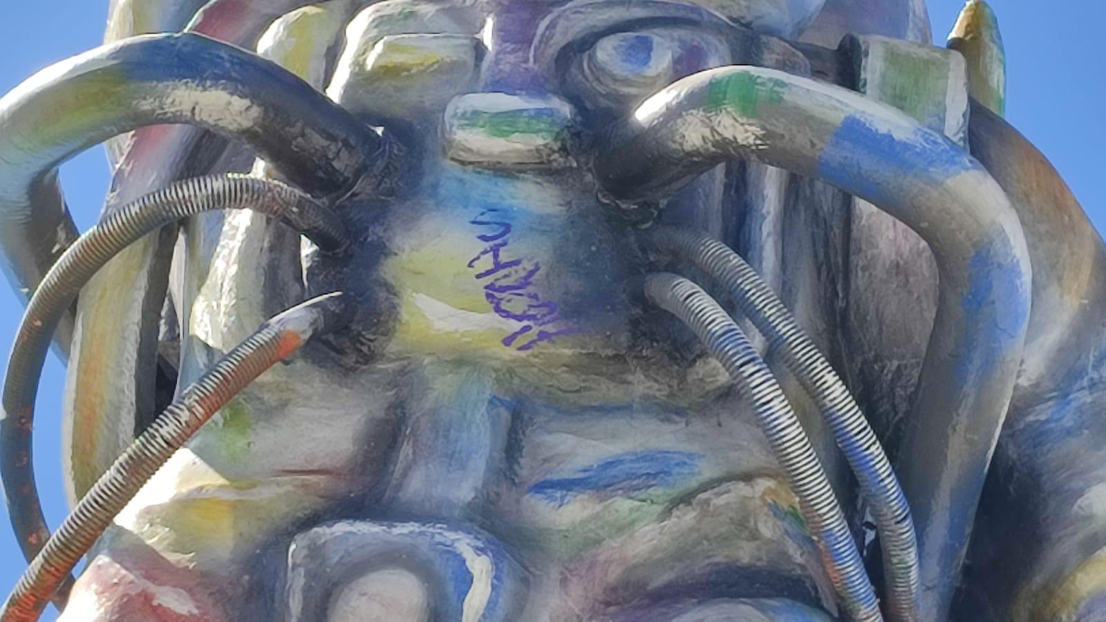 $!Grafitean monigote del astronauta de Carnaval