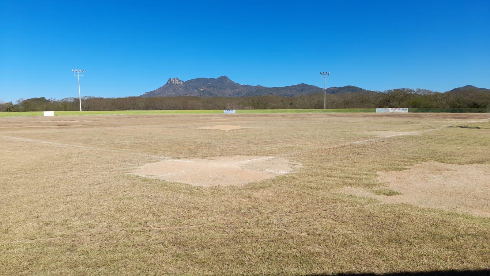 $!El Estadio de Beisbol Elpidio Osuna es remozado para recibir Juego del Recuerdo
