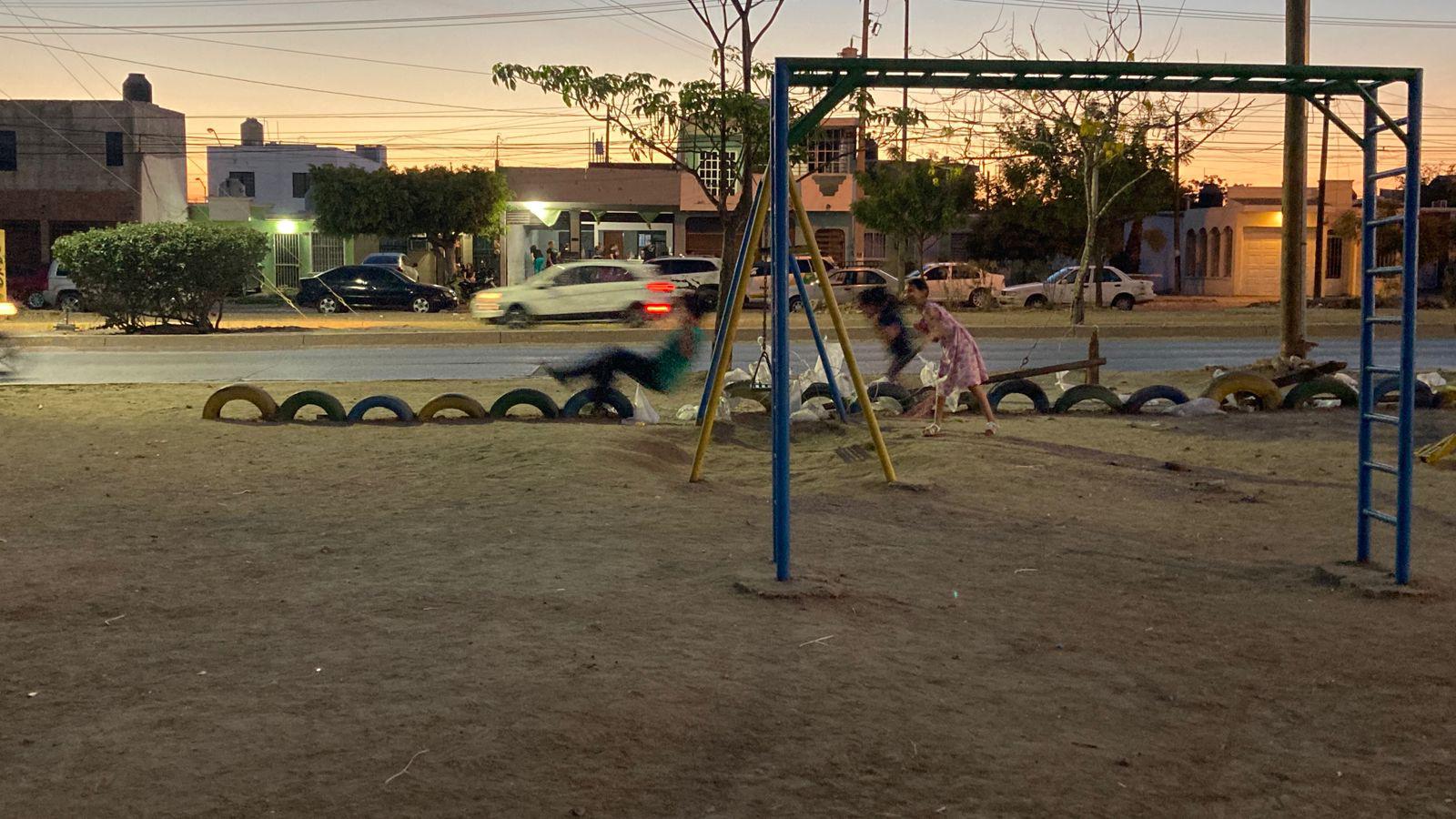 $!Acuerdan vecinos de La Foresta con Ayuntamiento de Mazatlán indagación del plano original en el registro público