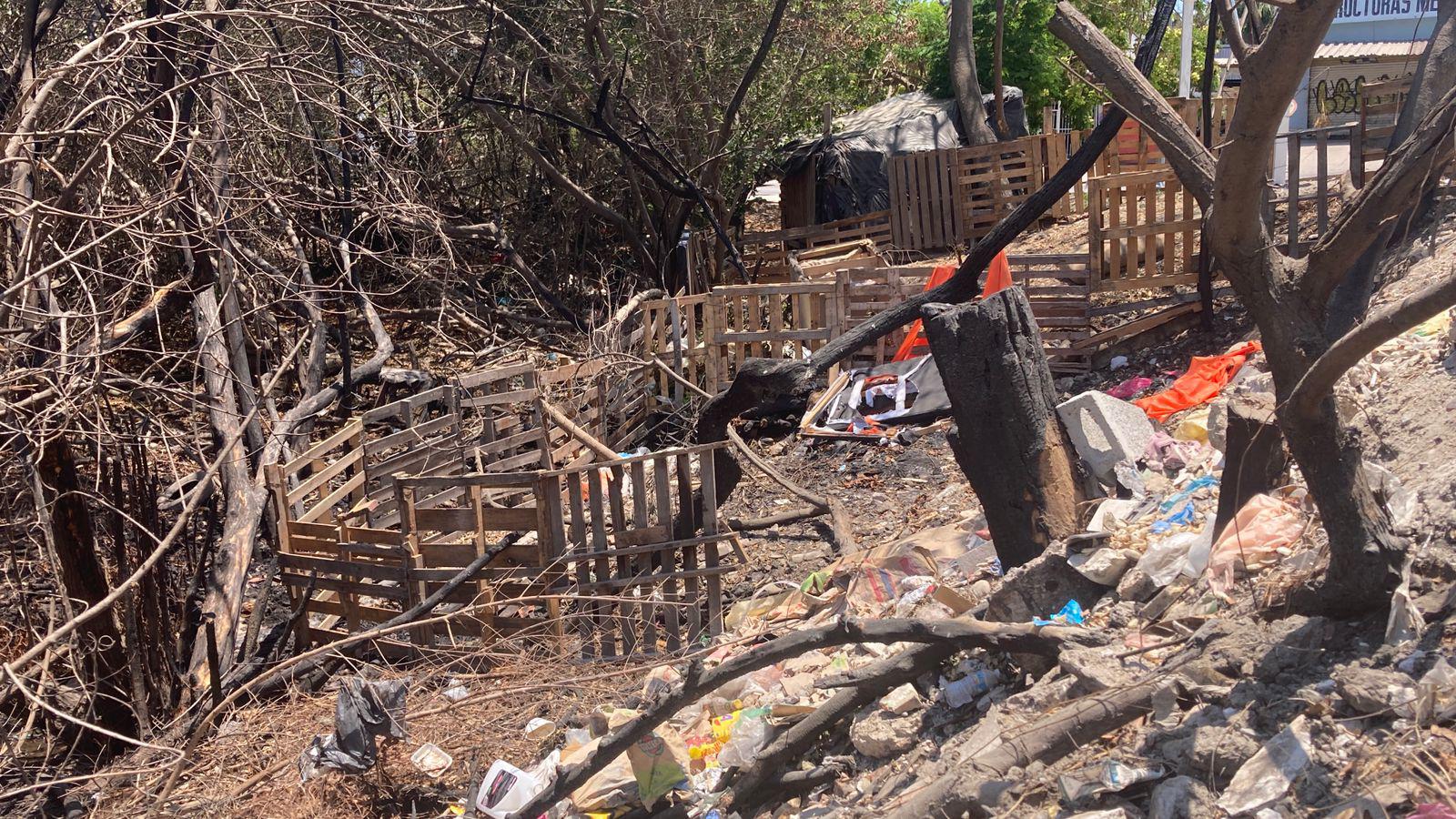 $!Basura e invasiones se apoderan del Estero del Infiernillo previo a la temporada de lluvias