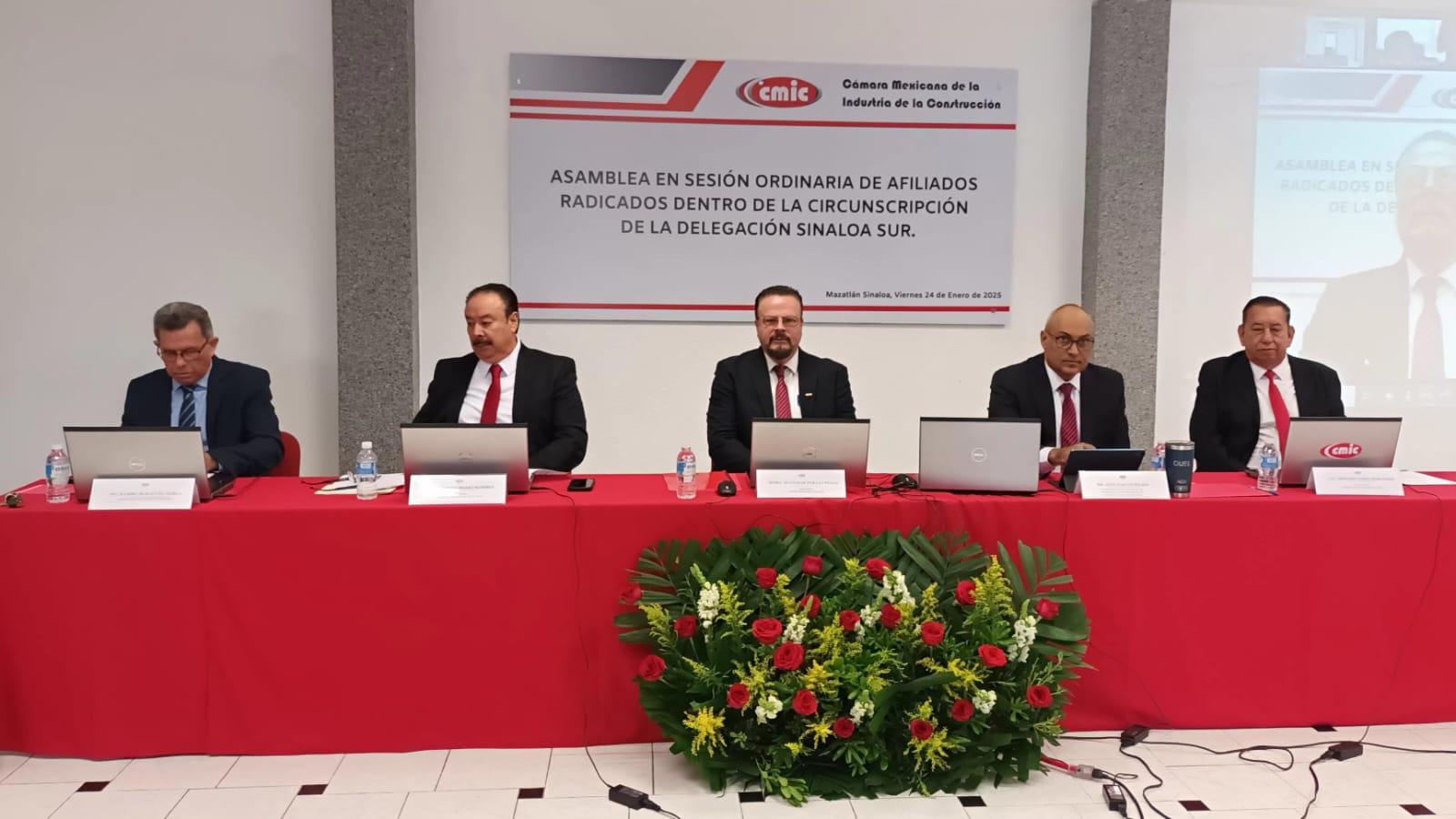 $!Ratifican a Hugomar Peraza Ponce, como presidente de CMIC Sinaloa Sur