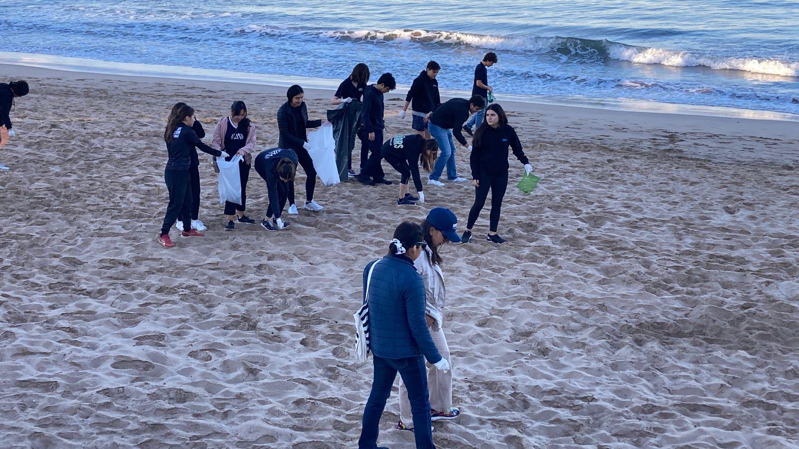 $!Realizan nueva recolecta de microplásticos en jornada de saneamiento en Playa Norte