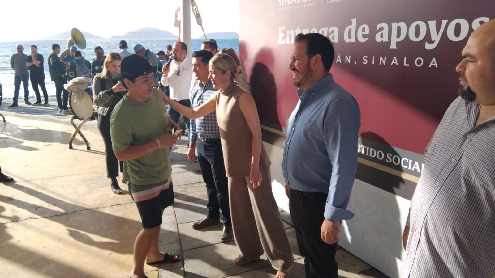 $!Reciben más de 280 músicos nuevos apoyos económicos en Mazatlán