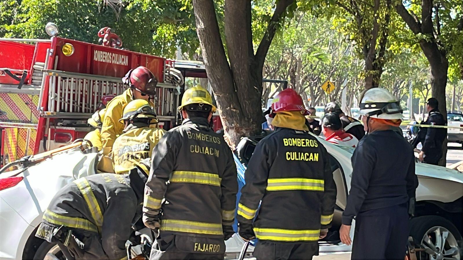 $!Muere un joven y otros tres quedan heridos tras accidente vial por el Malecón Nuevo de Culiacán