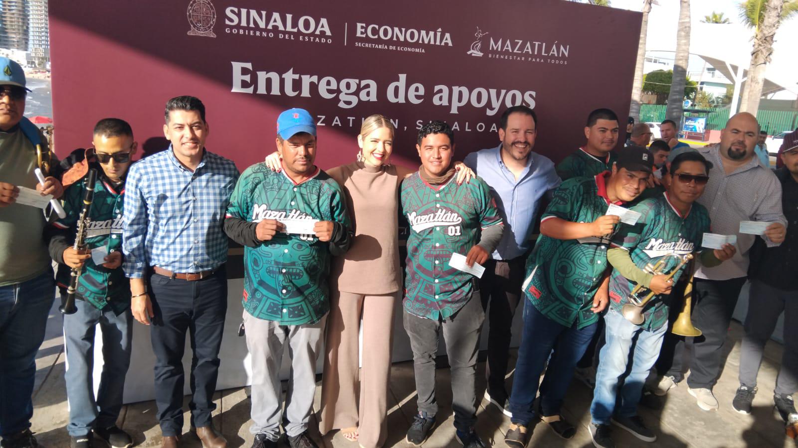 $!Reciben más de 280 músicos nuevos apoyos económicos en Mazatlán
