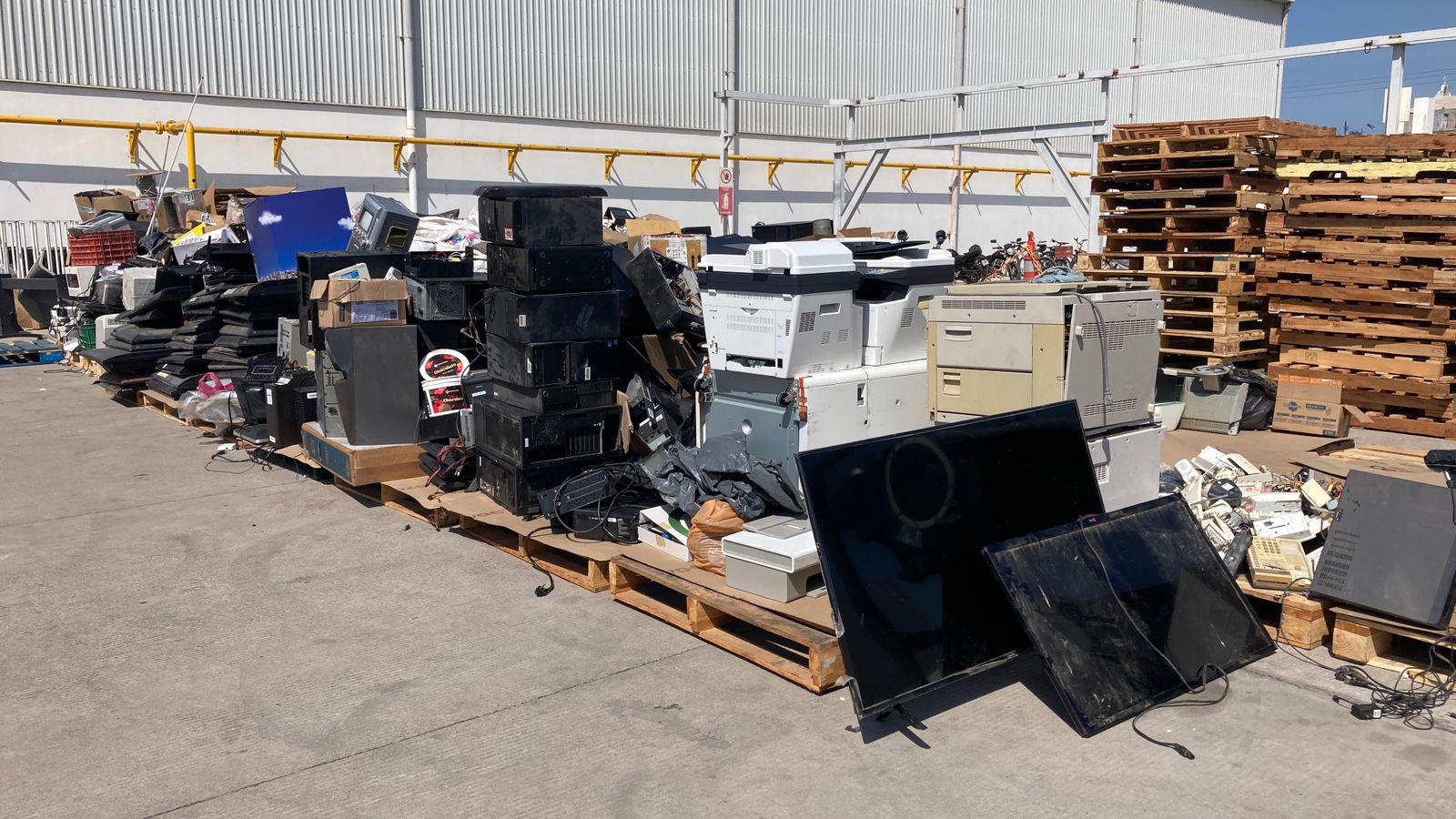$!Ponen en marcha en Mazatlán el Reciclón Electrónico