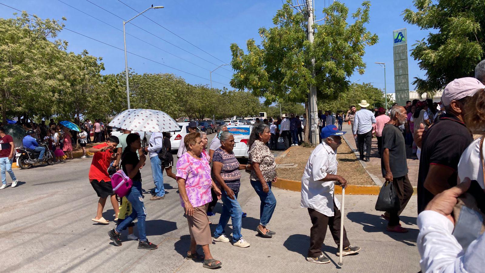 $!Esperan la llegada de Claudia Sheinbaum en el Hospital General de Mazatlán