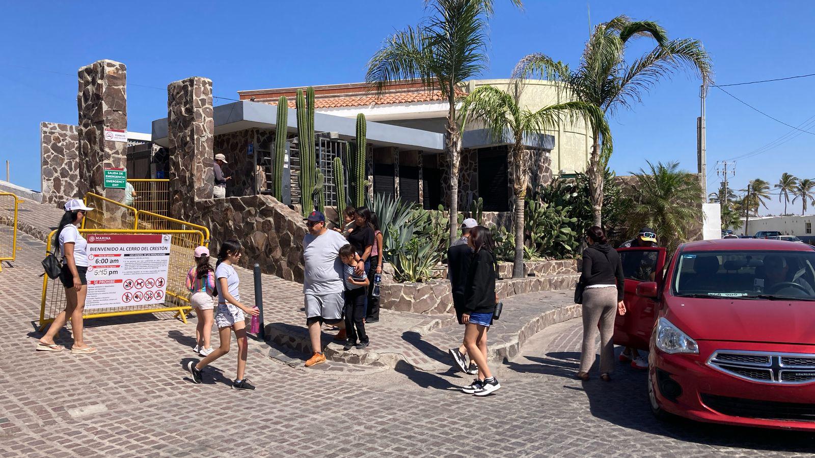 $!Tras el Carnaval, el Faro de Mazatlán regresa a su afluencia normal de visitantes