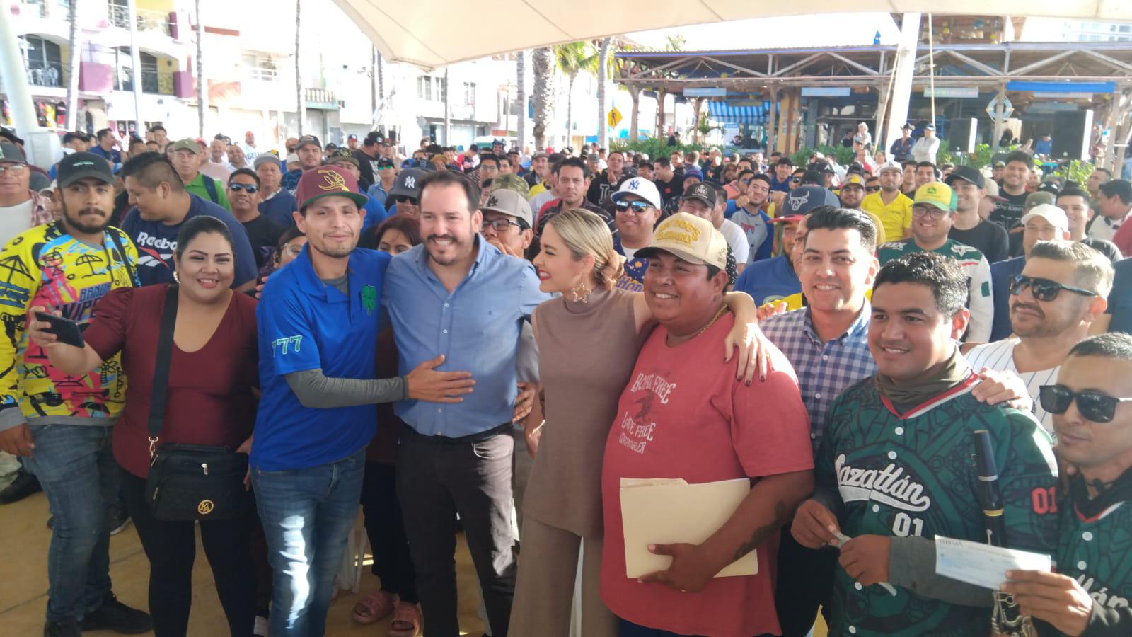 $!Reciben más de 280 músicos nuevos apoyos económicos en Mazatlán