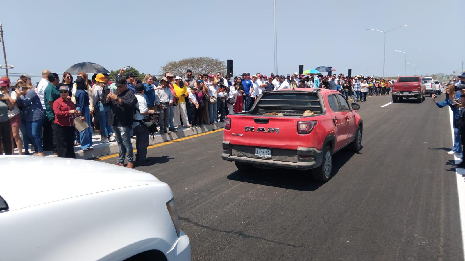 $!Gobernador da apertura parcial al Paso Superior de Libramiento Colosio