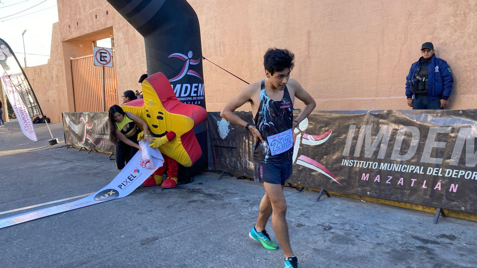 $!Justin Rendón conquista la Quinta Carrera 5KM Lince