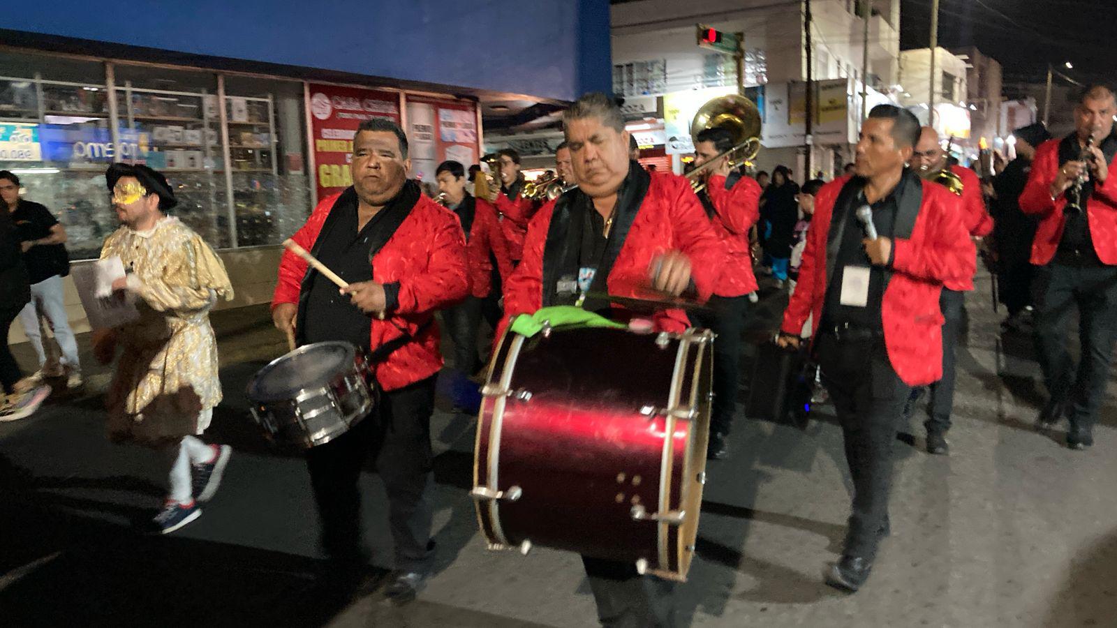 $!Llevan a la hoguera al ‘Fofo’ Márquez en la Quema del Mal Humor