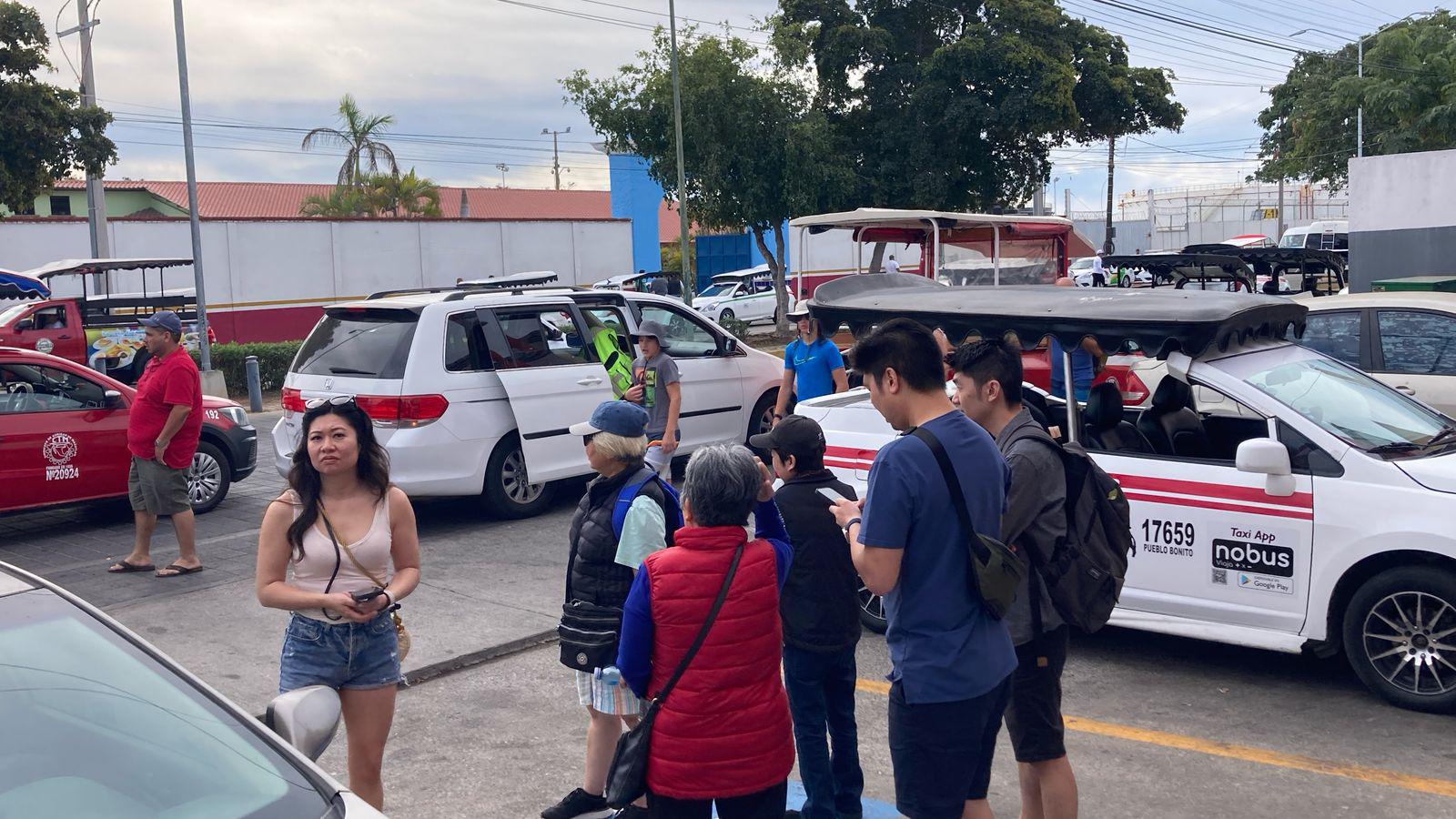 $!Con cerca de 4 mil pasajeros atracó en el puerto el crucero Discovery Princess