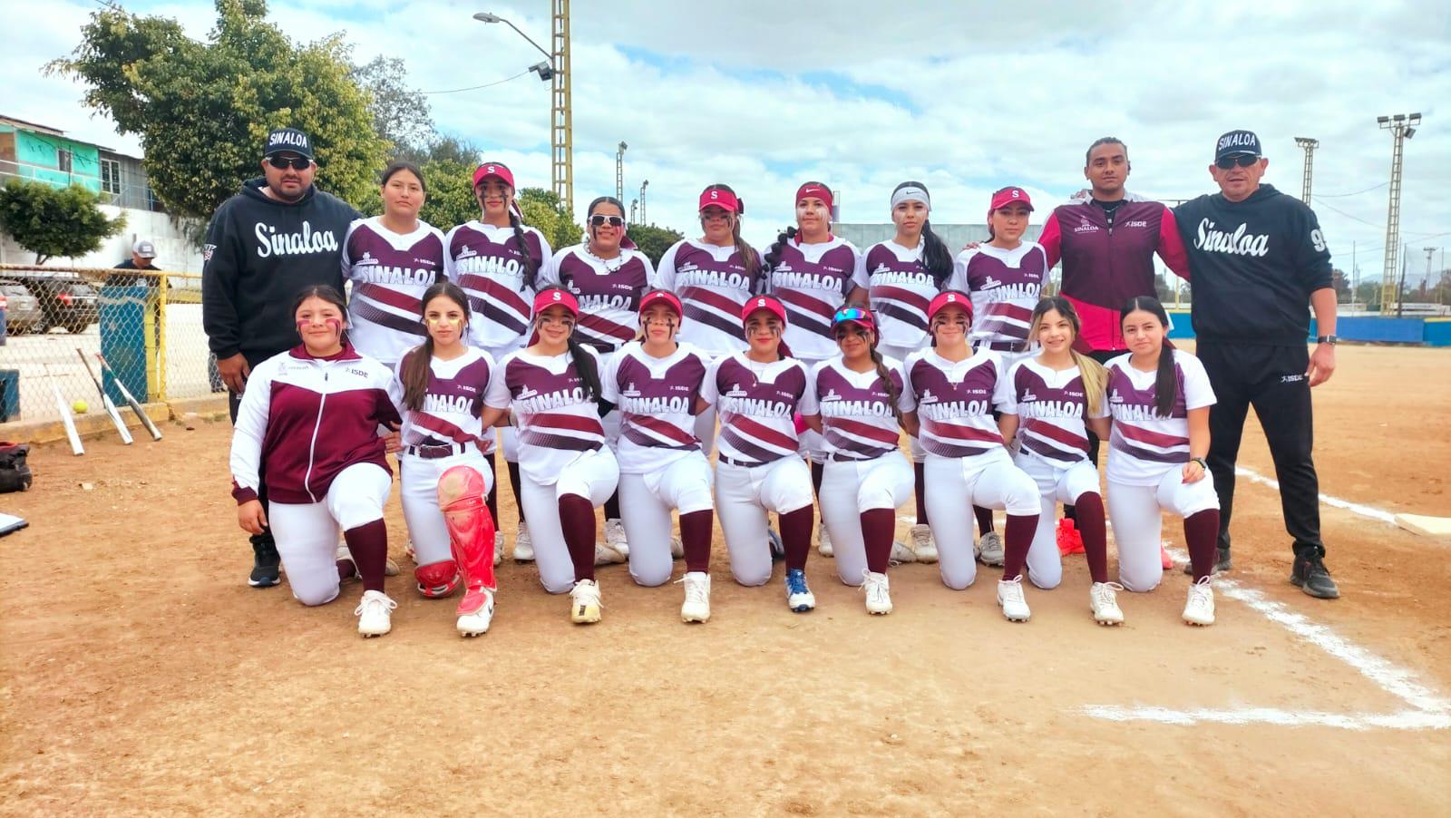 $!Polémico cierre para Sinaloa en Macro Regional de softbol