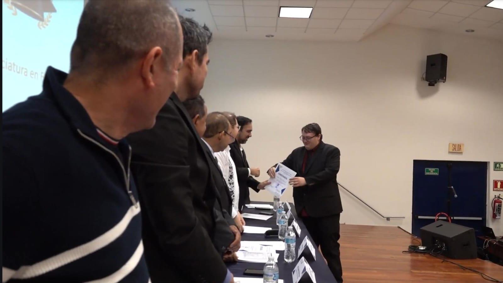 $!Se gradúan 14 estudiantes de la Licenciatura en Física de la UAS