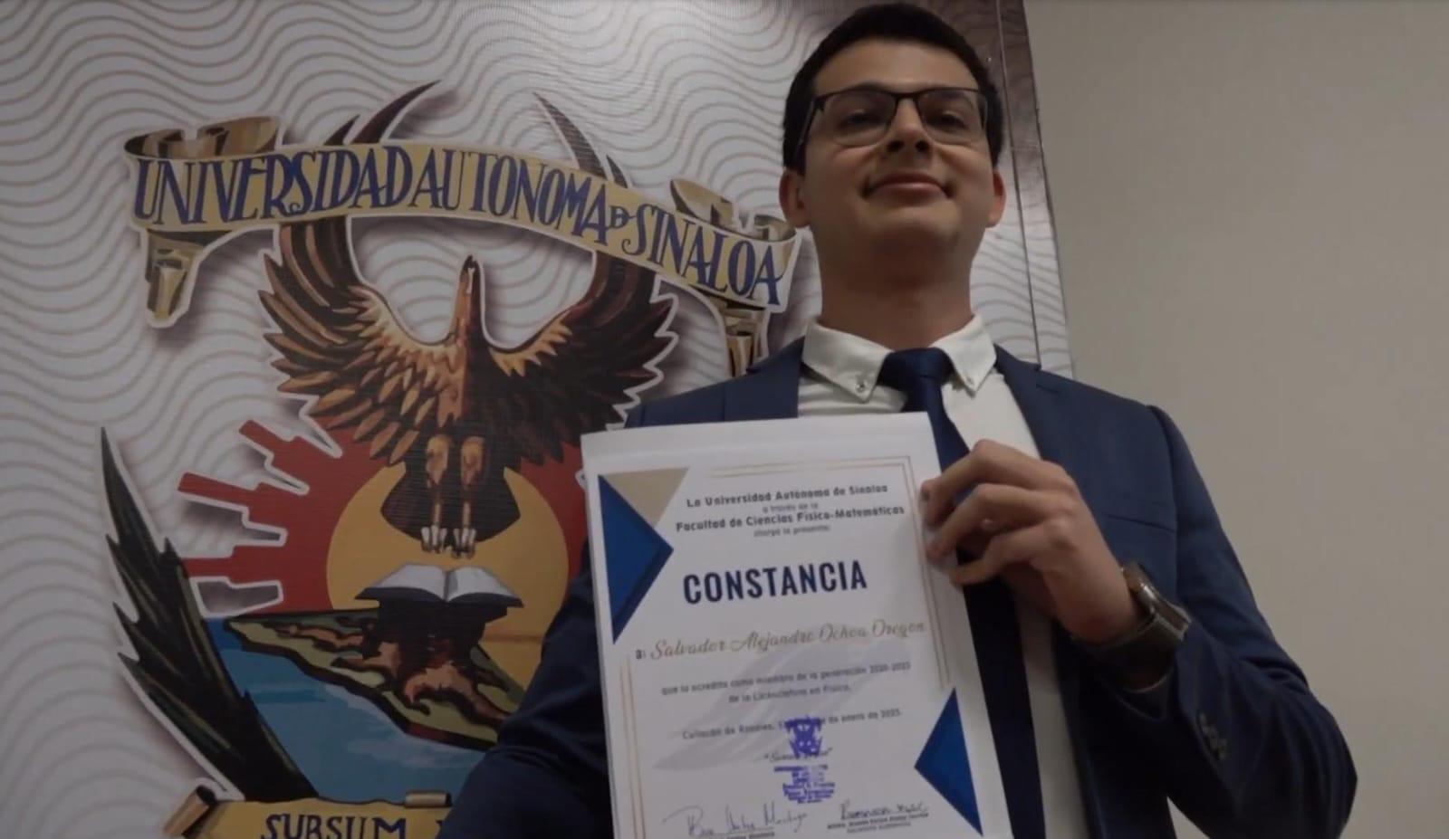 $!Se gradúan 14 estudiantes de la Licenciatura en Física de la UAS