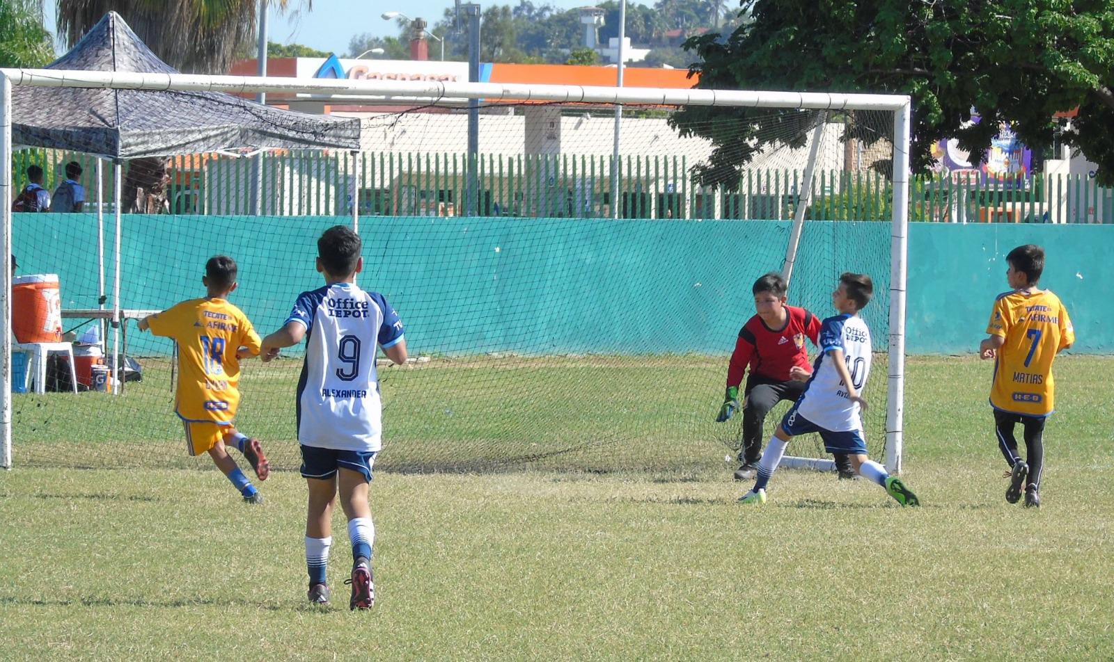 $!Tuzos logra contundente triunfo en Copa Mazatlán