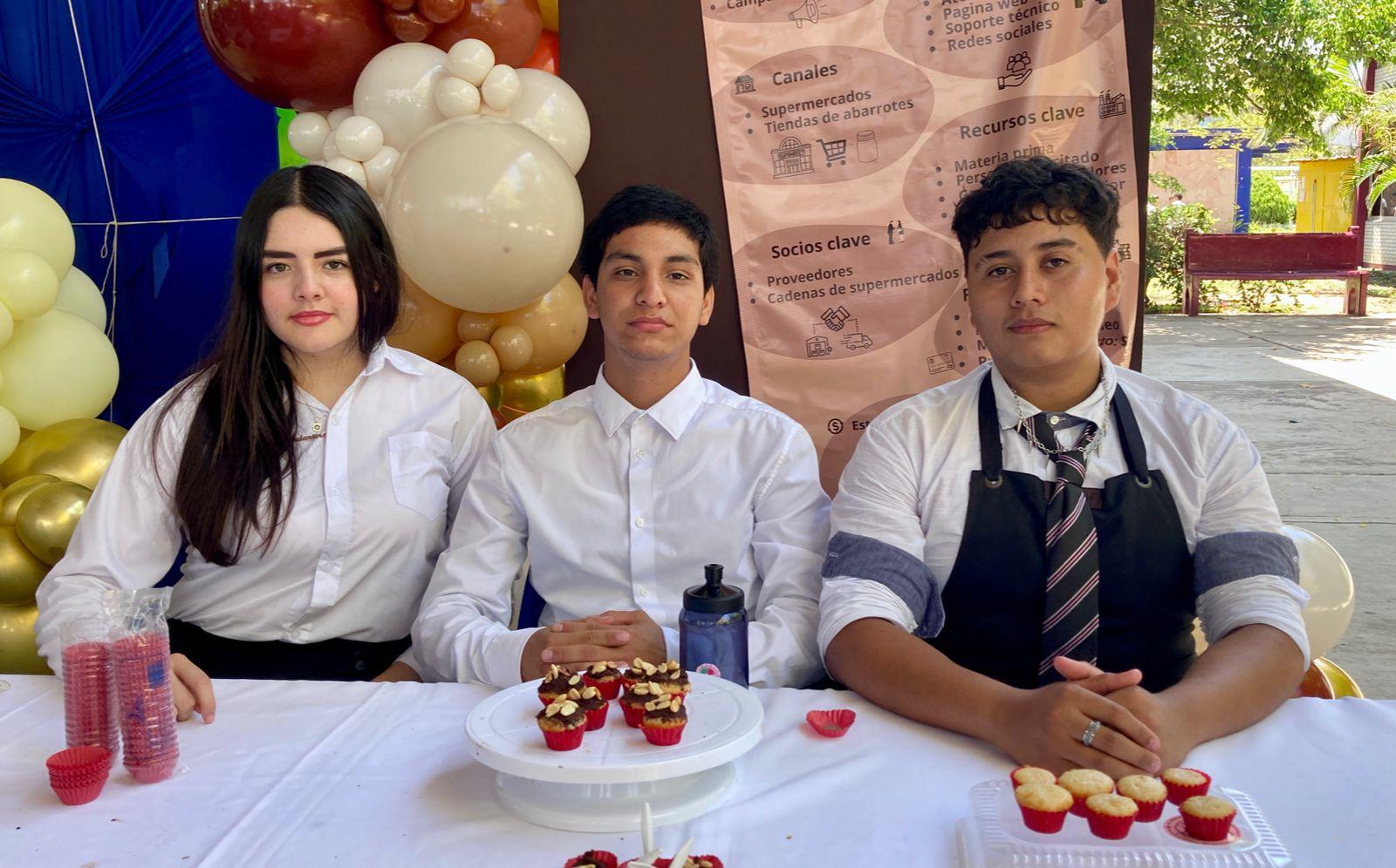 $!Valentina Castro, Luis Sandoval y Raúl García.