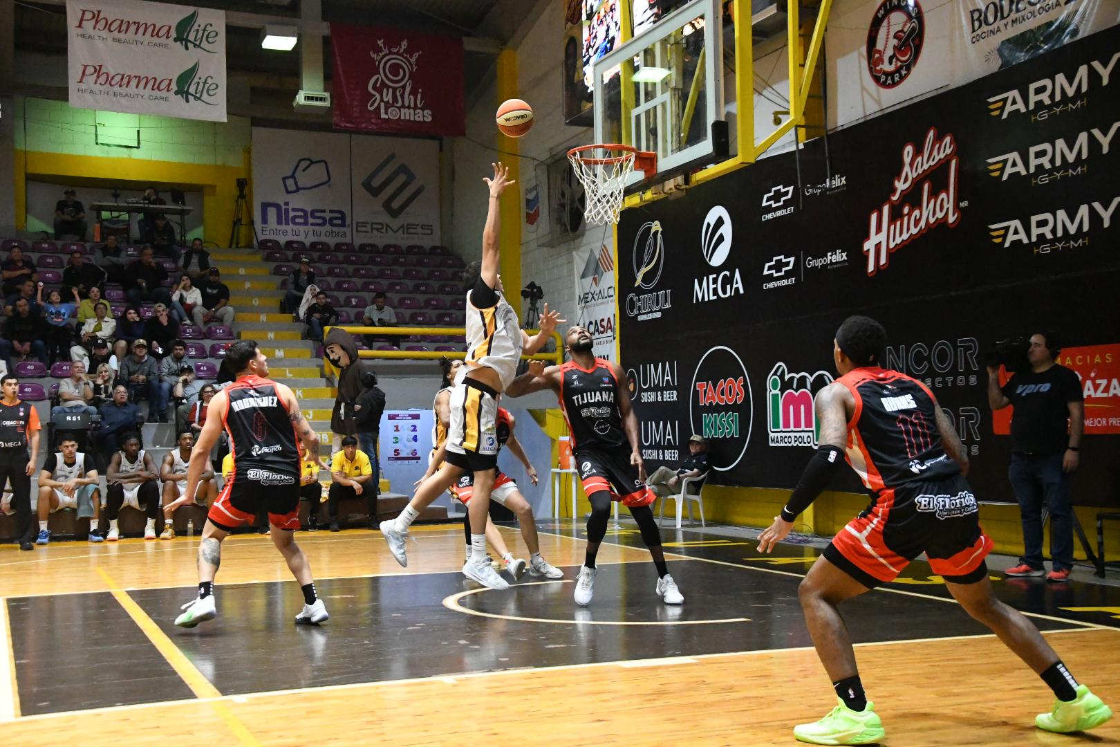 $!El esfuerzo de los Frayles de Guasave no fue suficiente y cayeron ante Zonkeys de Tijuana