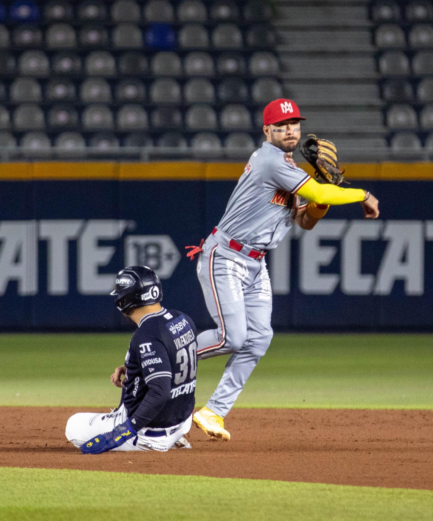 $!Sultanes se lleva el segundo juego de la serie ante Mexicali