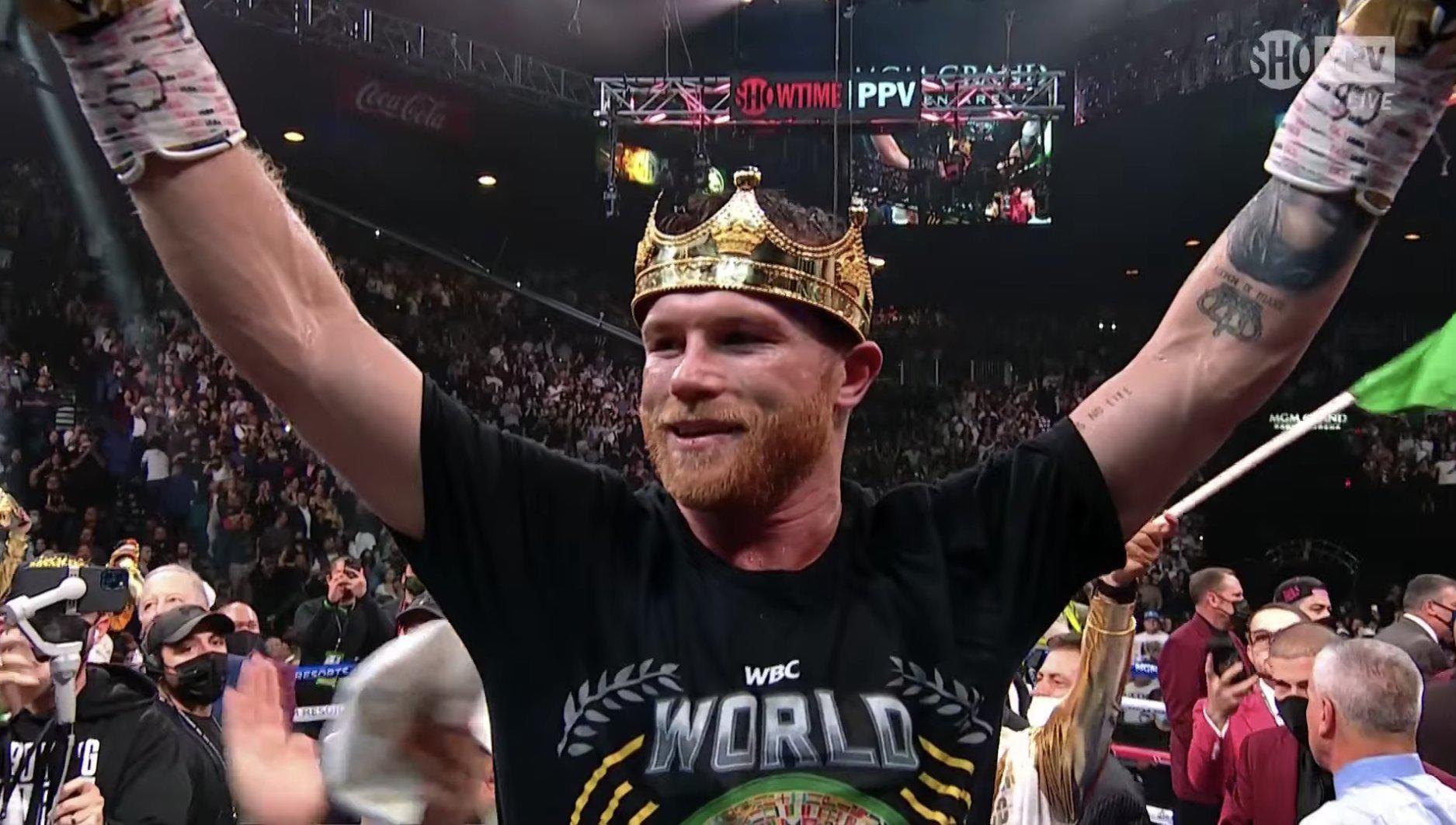 $!Canelo Álvarez noquea en 11 rounds a Caleb Plant y unifica los títulos supermedianos