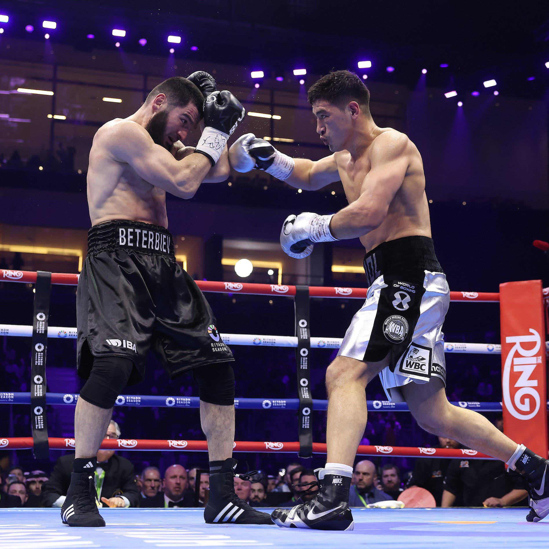 $!Bivol consuma épica revancha ante Beterbiev y se corona Campeón Mundial Indisputado