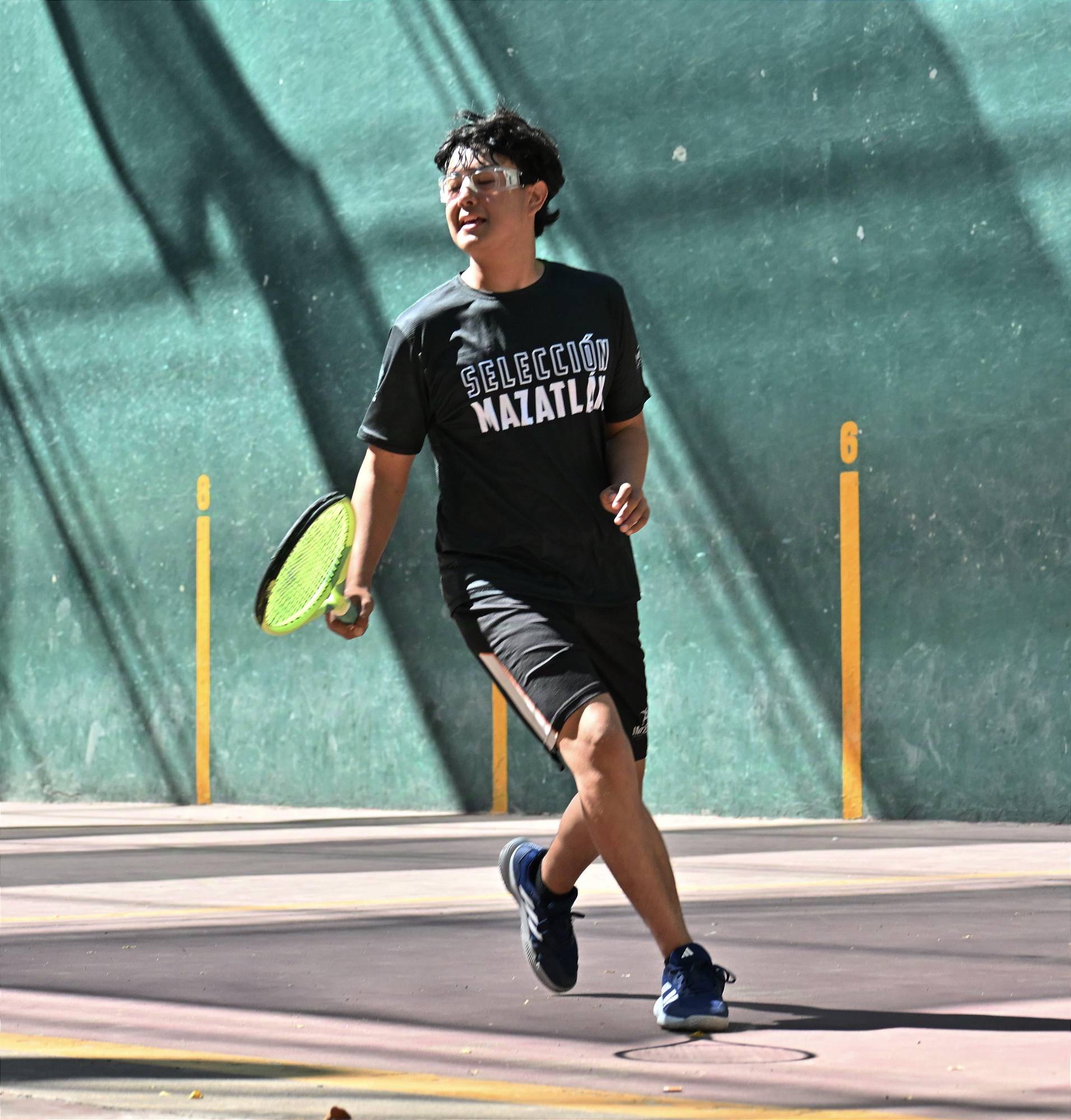 $!Mazatlecos Óscar Díaz y Maximiliano Guerra logran el triplete en frontón, en la etapa estatal