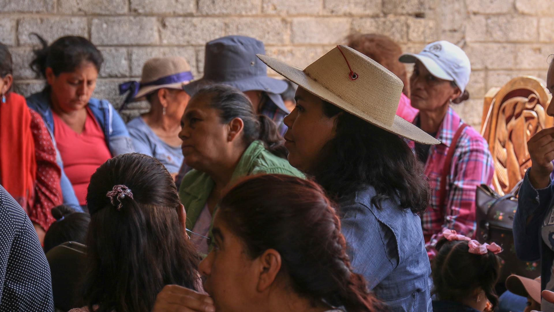 $!Mujeres que enseñan a vivir con dignidad