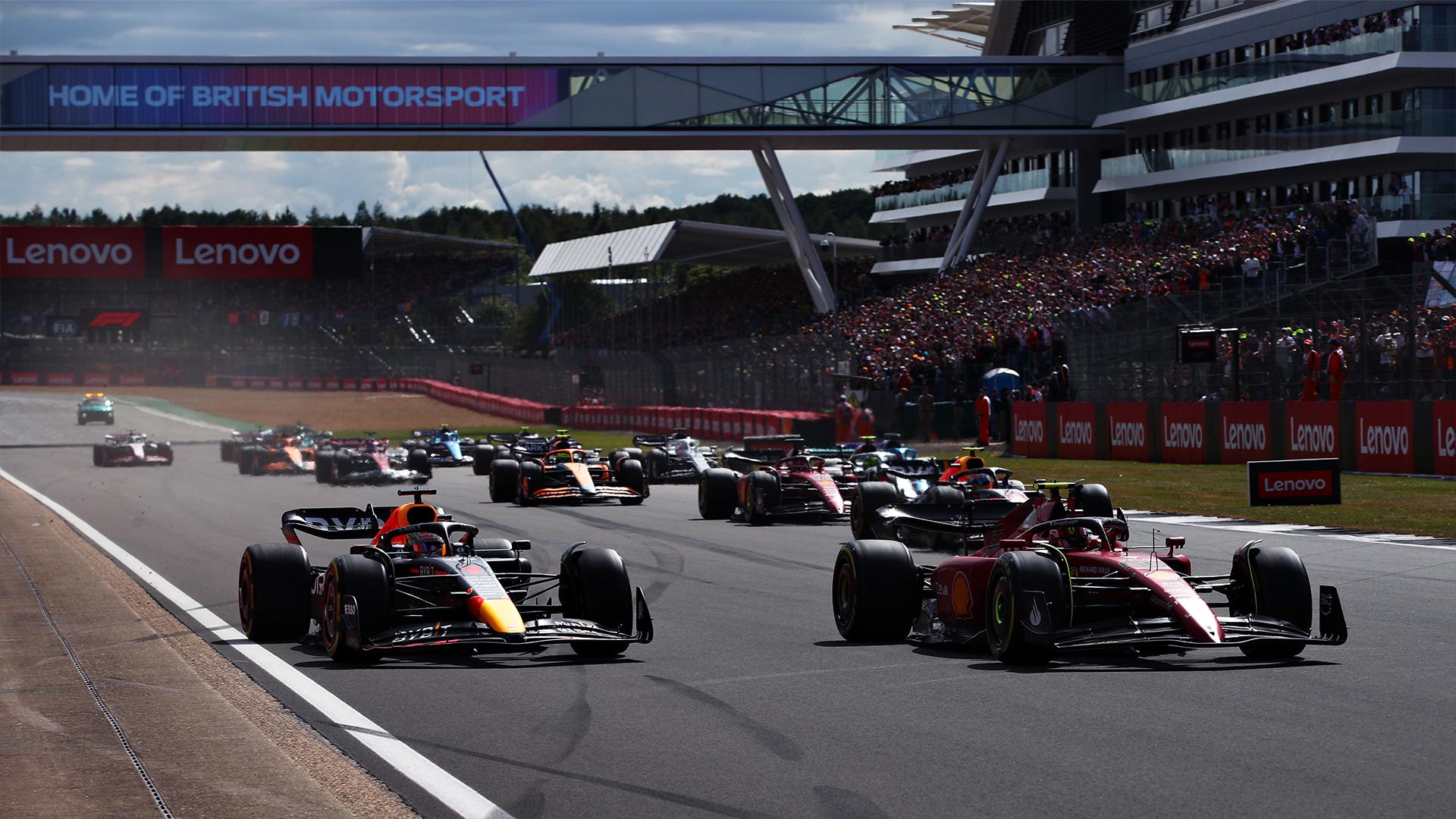 $!Checo Pérez es segundo en el Gran Premio de Gran Bretaña, tras un gran regreso