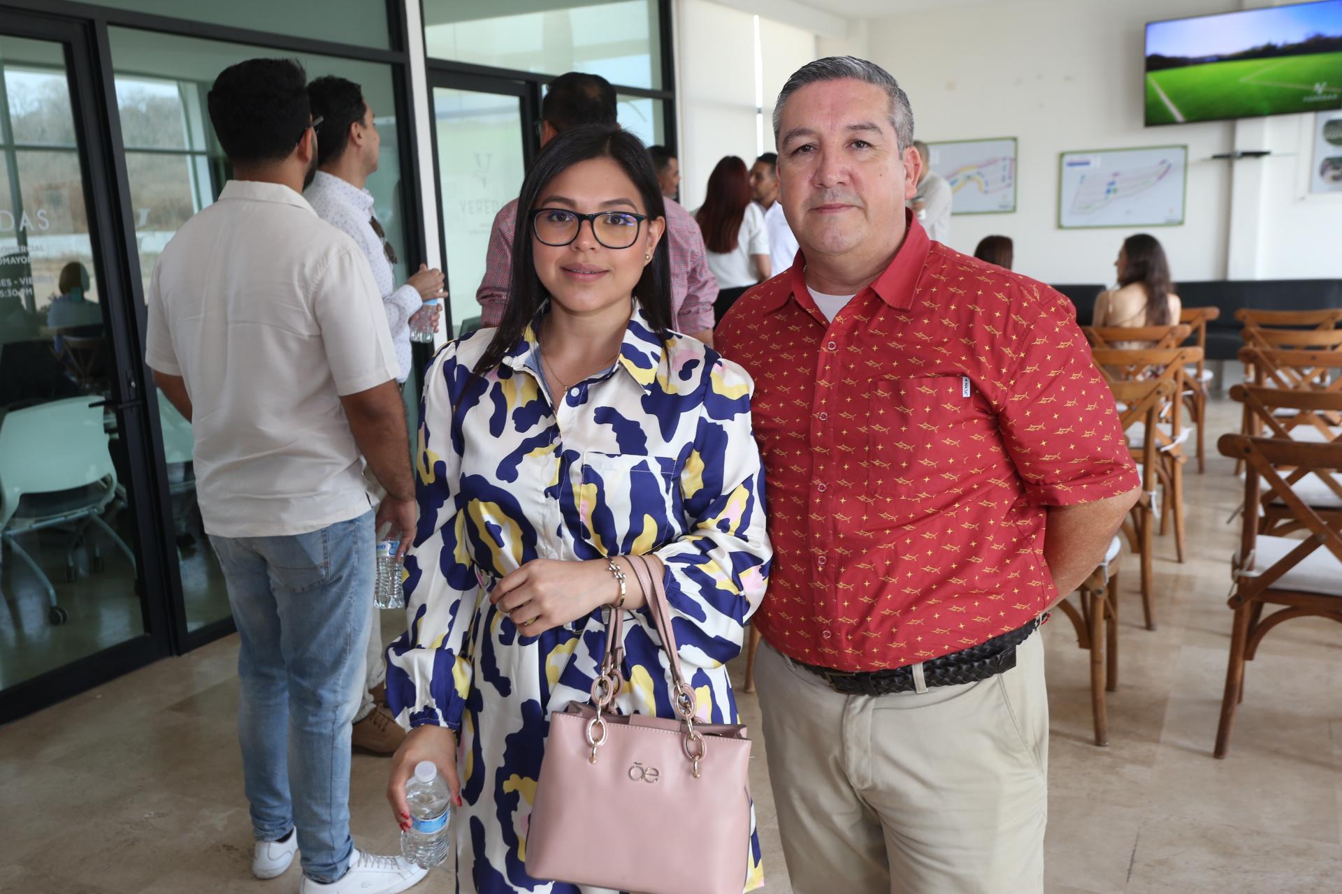 $!Jennifer López y José Ramírez.