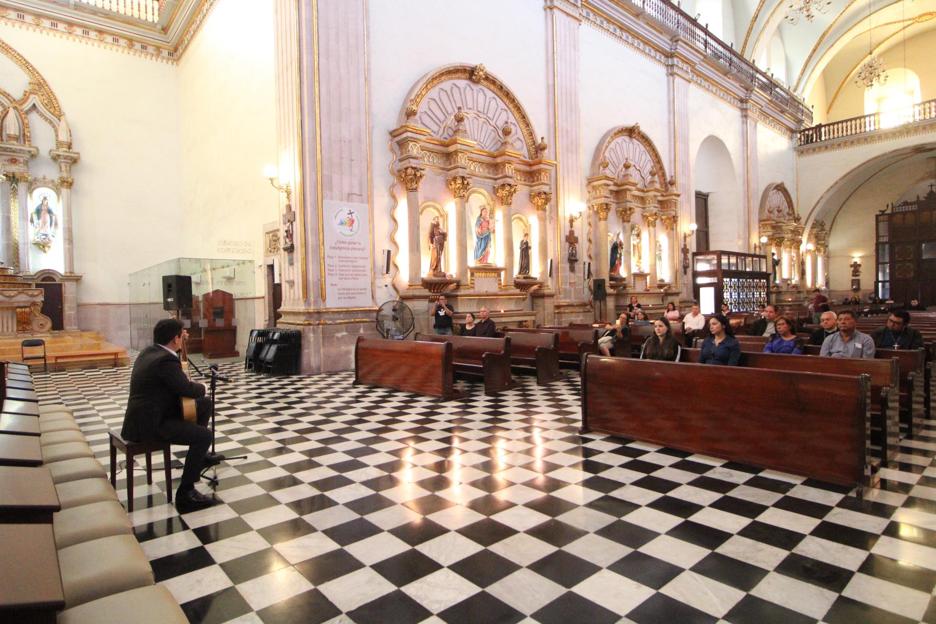$!El público disfrutó de un repertorio clásico.