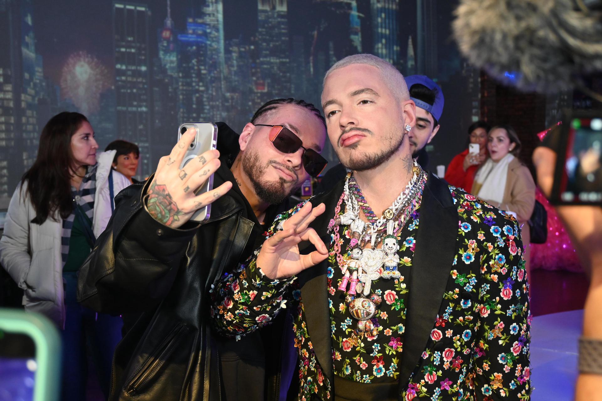 $!Presenta el Museo Madame Tussauds dos nuevas figuras del cantante J Balvin