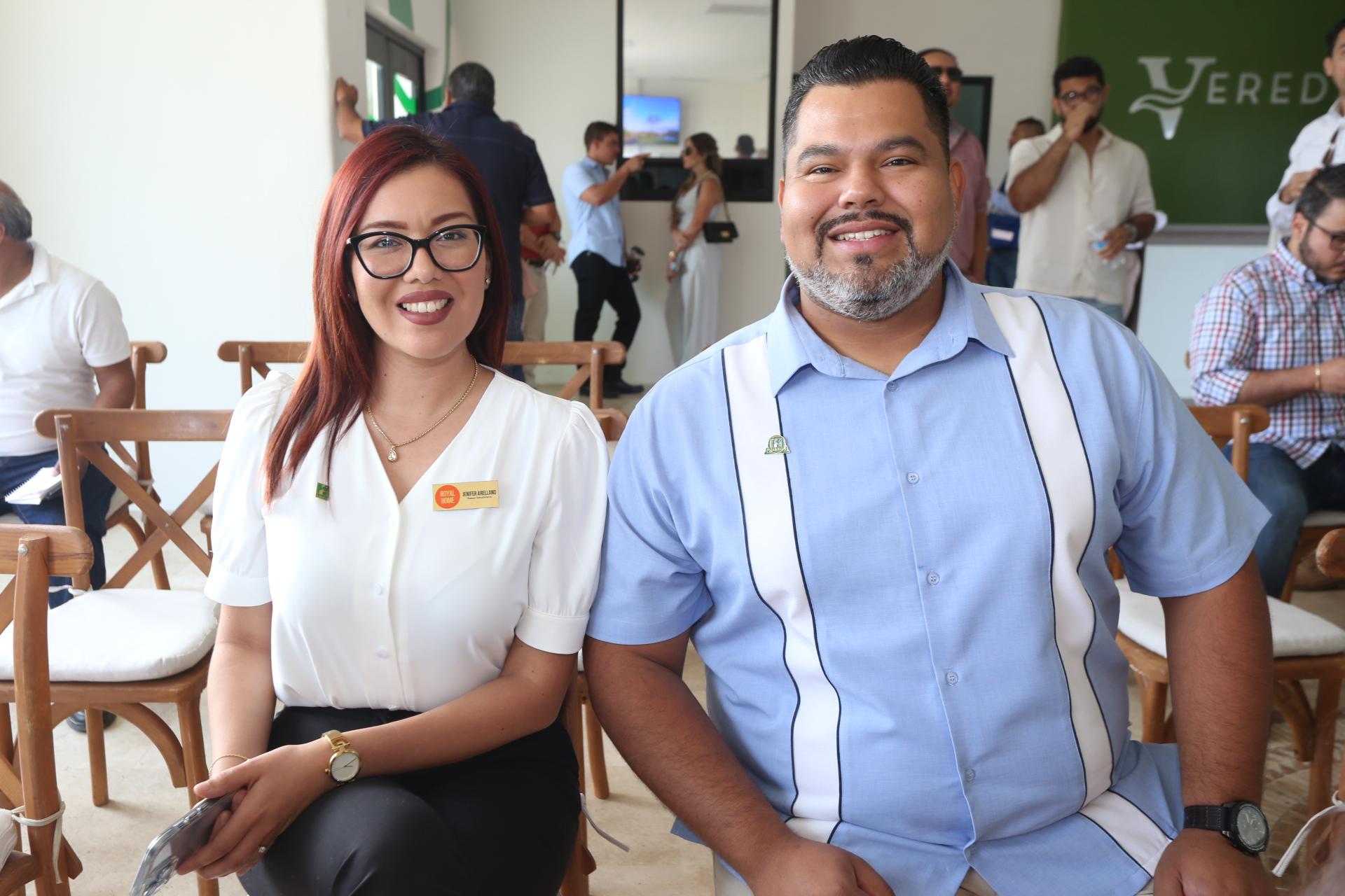 $!Jennifer Arellano y Francisco Crespo.