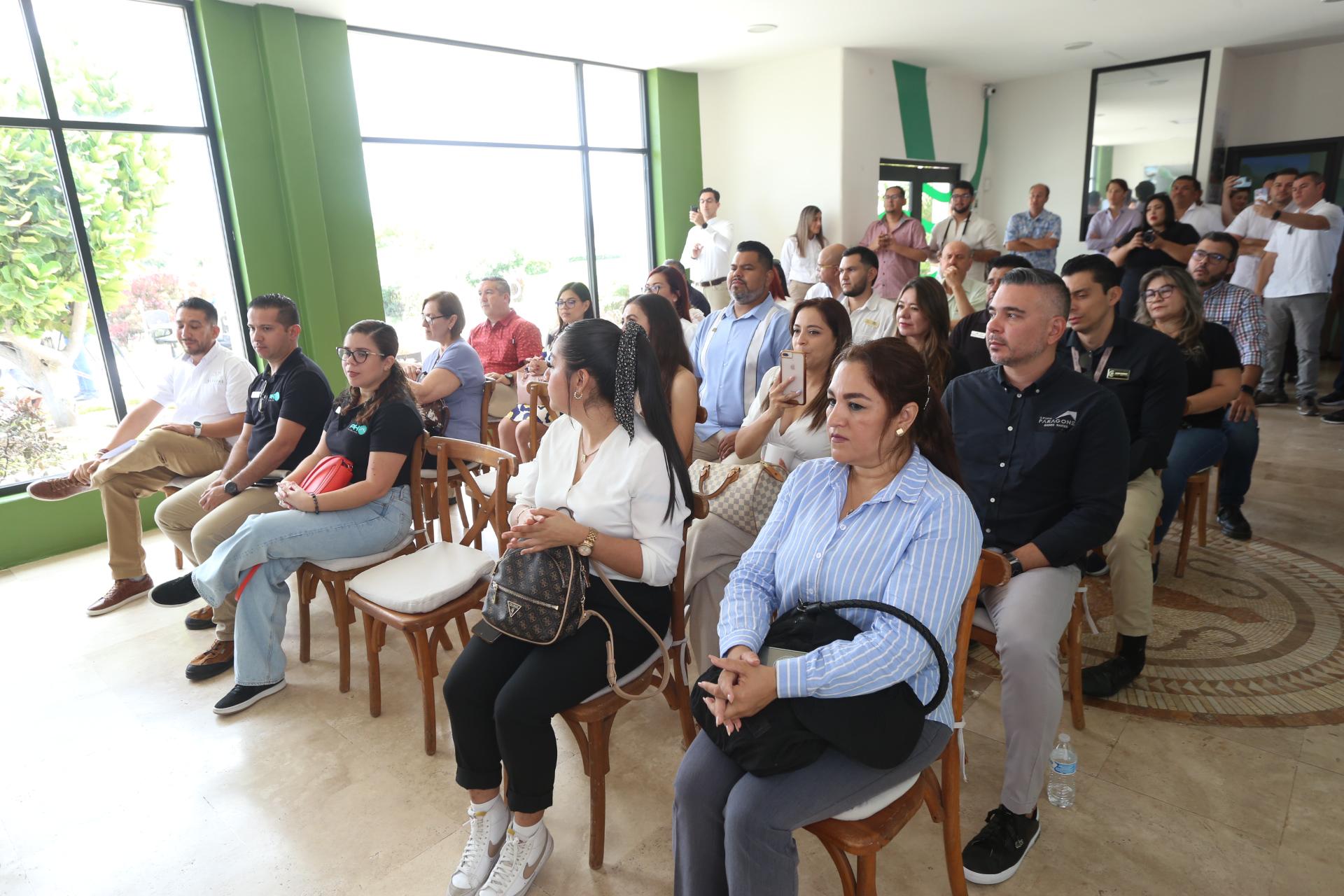 $!Ante directivos e invitados especiales se celebró el acto protocolario.