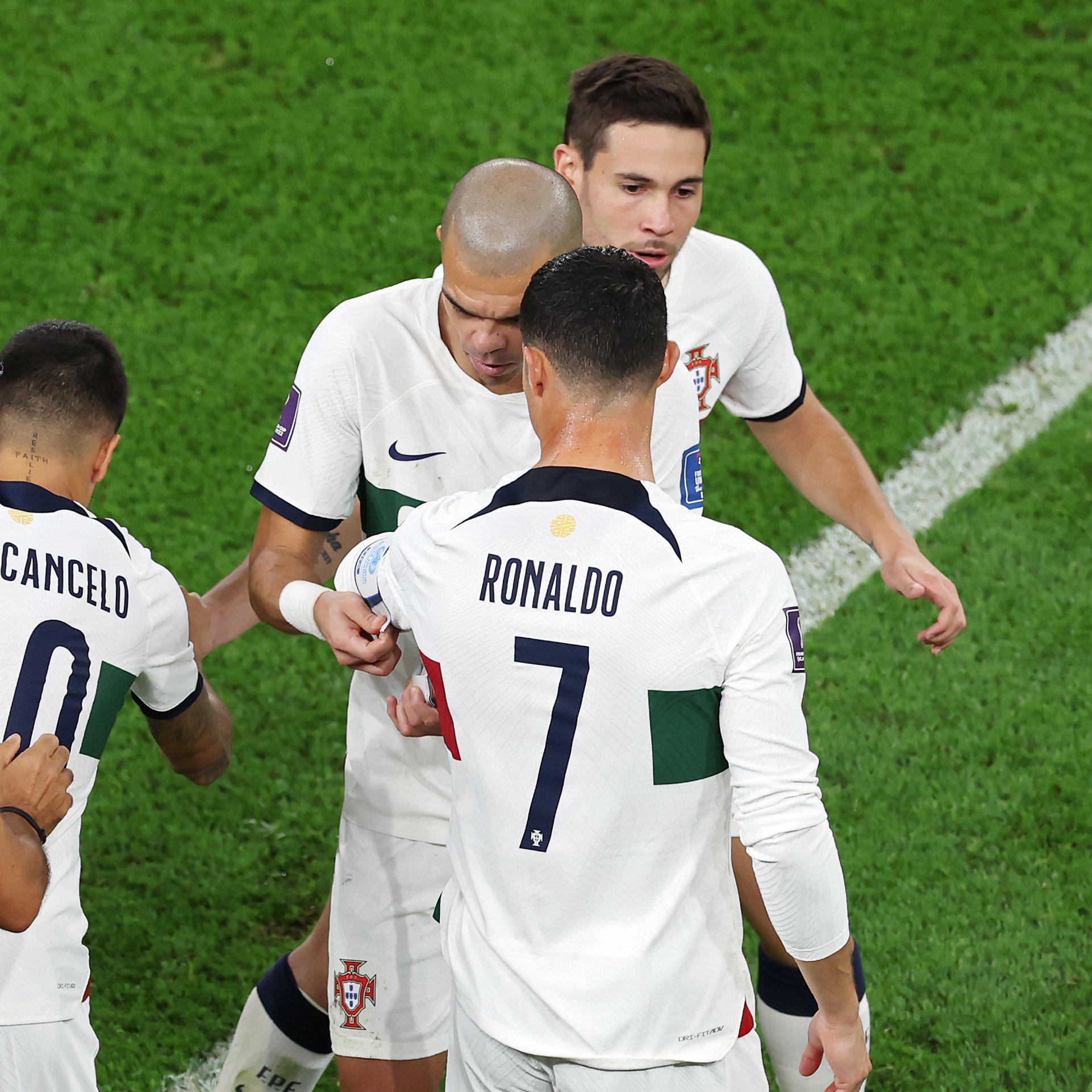 $!Pepe estalla contra el arbitraje: ‘Ya le pueden dar el título a Argentina’