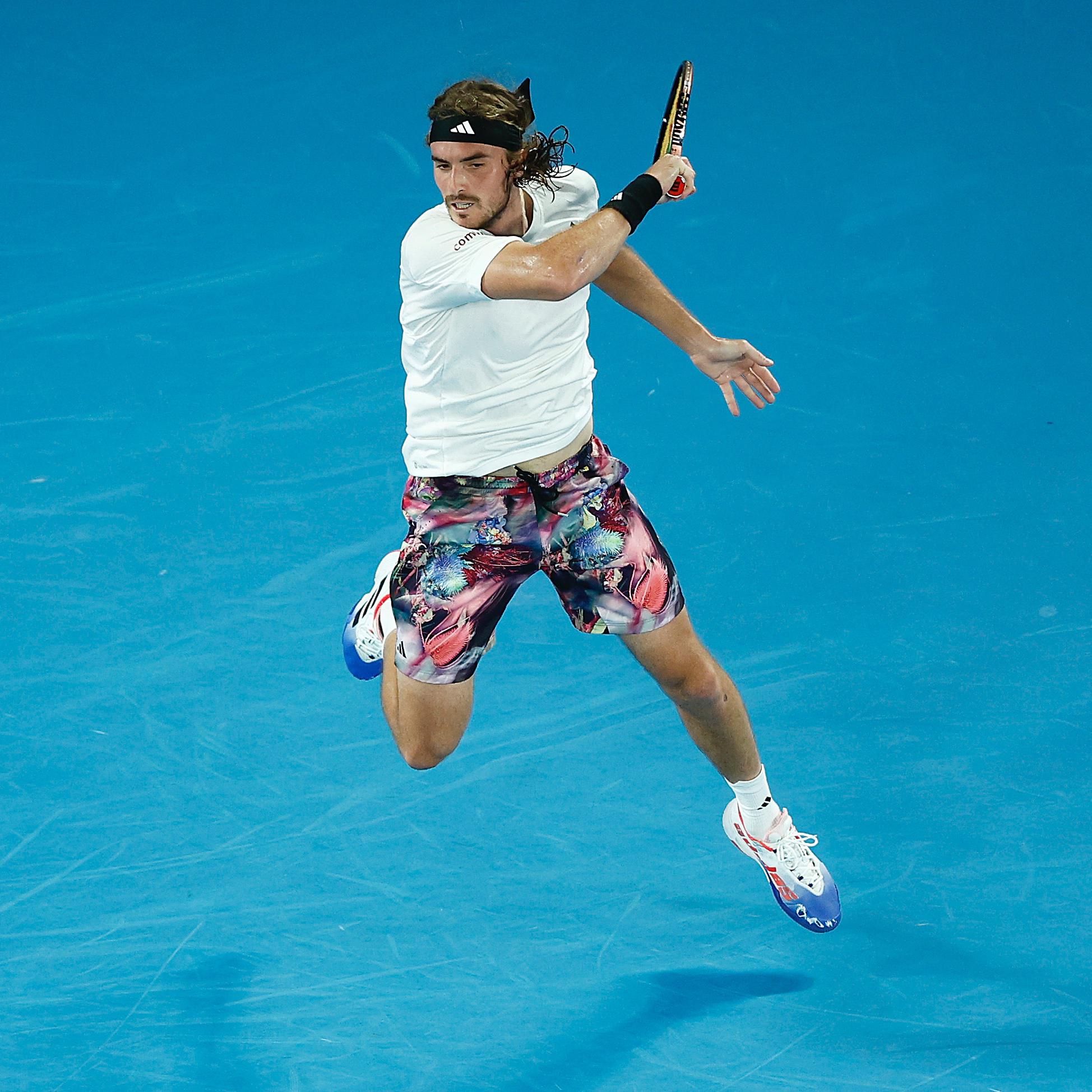 $!Tsitsipas sufre para alcanzar los cuartos de final en el Abierto de Australia
