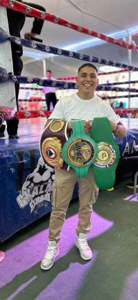 David “Severo” Carmona buscará quitarle lo invicto a Jesús “Veneno” Aréchiga.