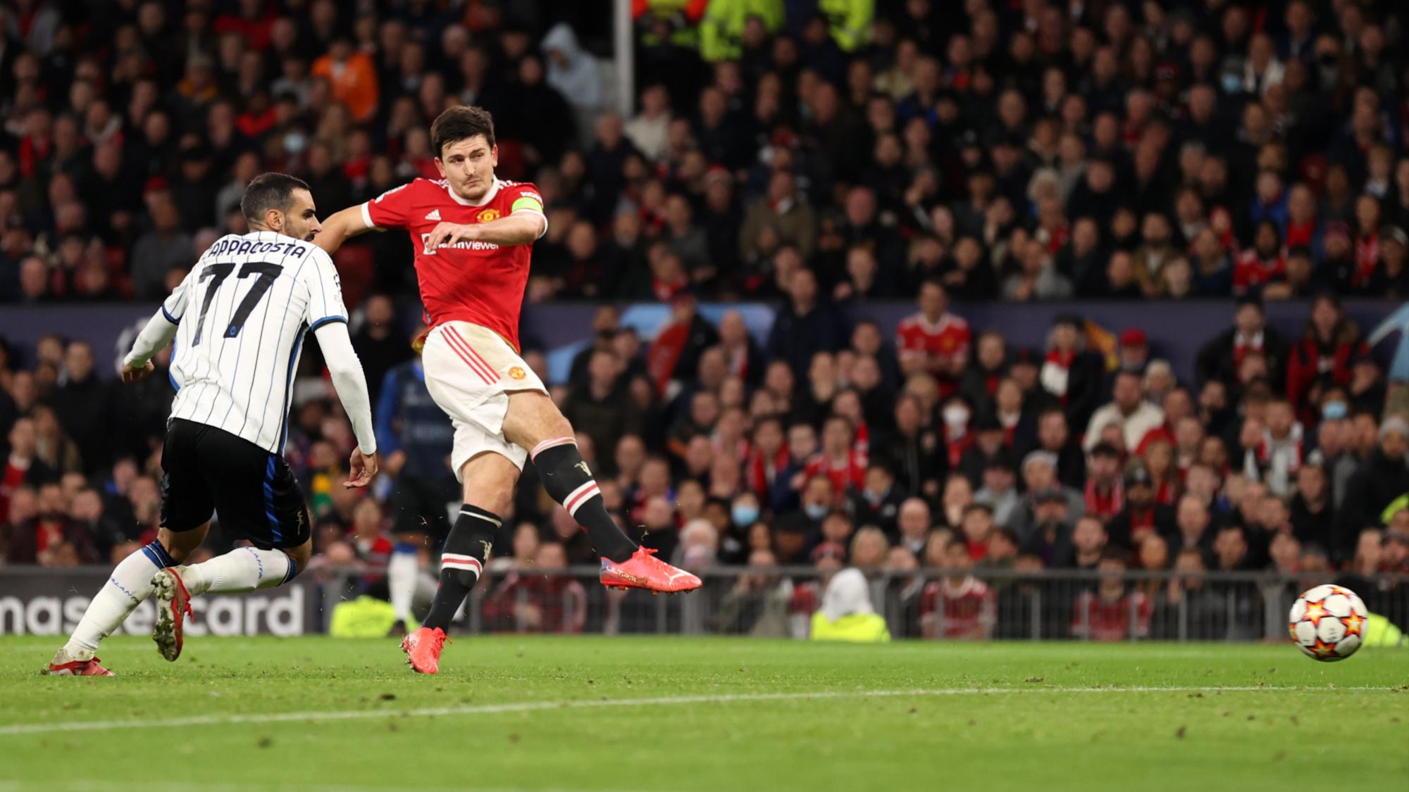 $!El United y Cristiano Ronaldo apagan un incendio en Old Trafford