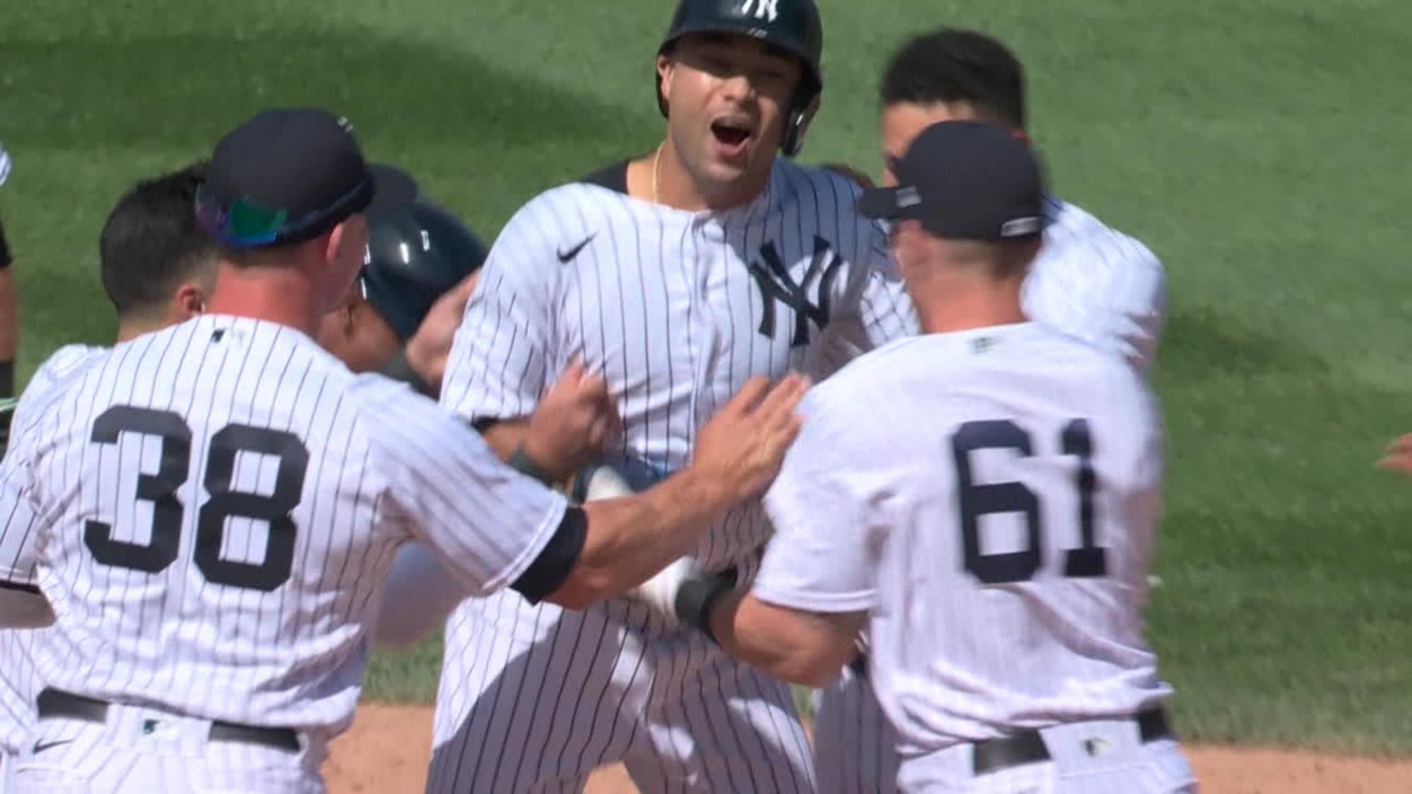 $!Yanquis dejan tendidos a Padres en la décima