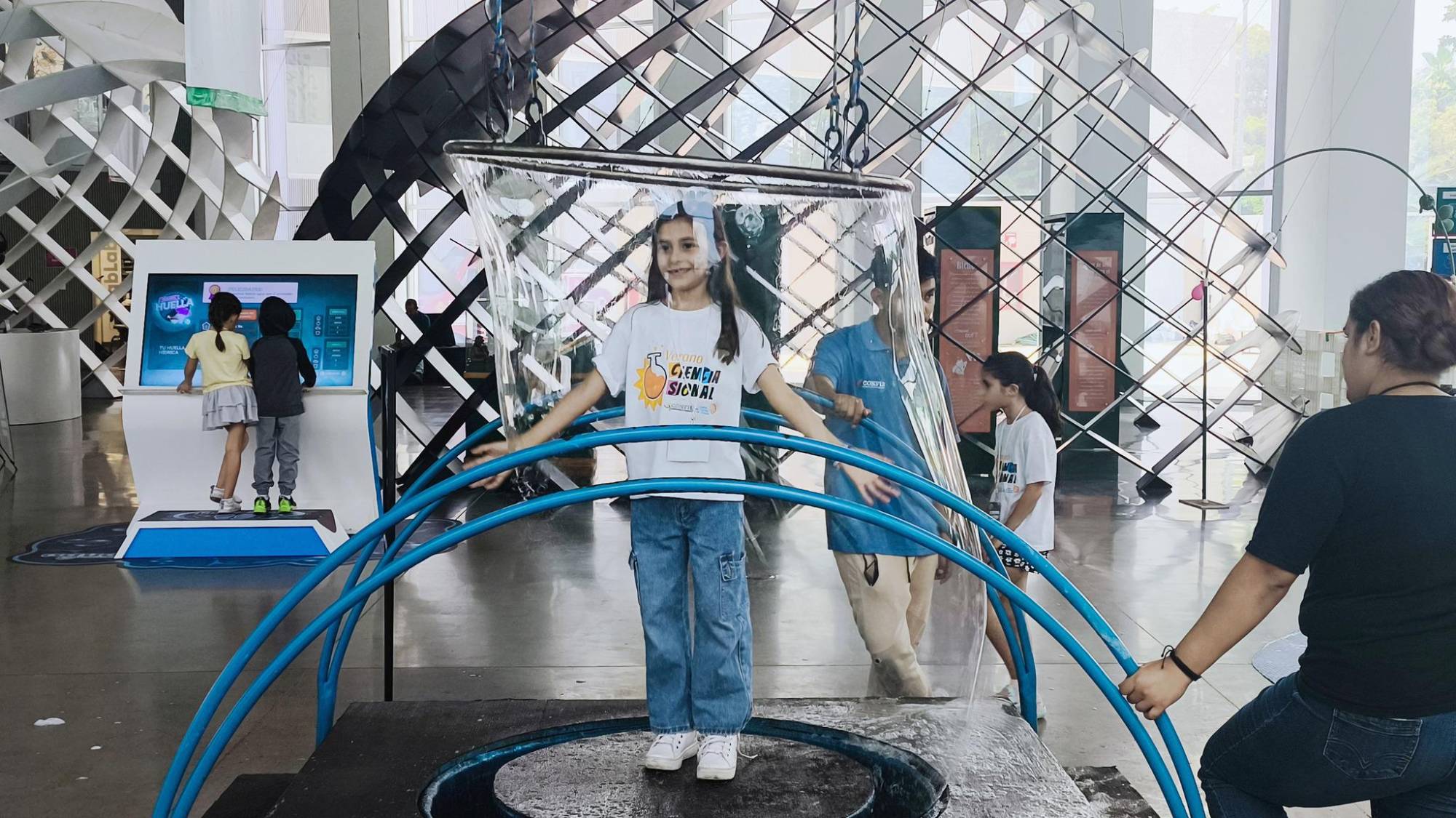 $!La ciencia se volvió algo cercano y emocionante para los niños.