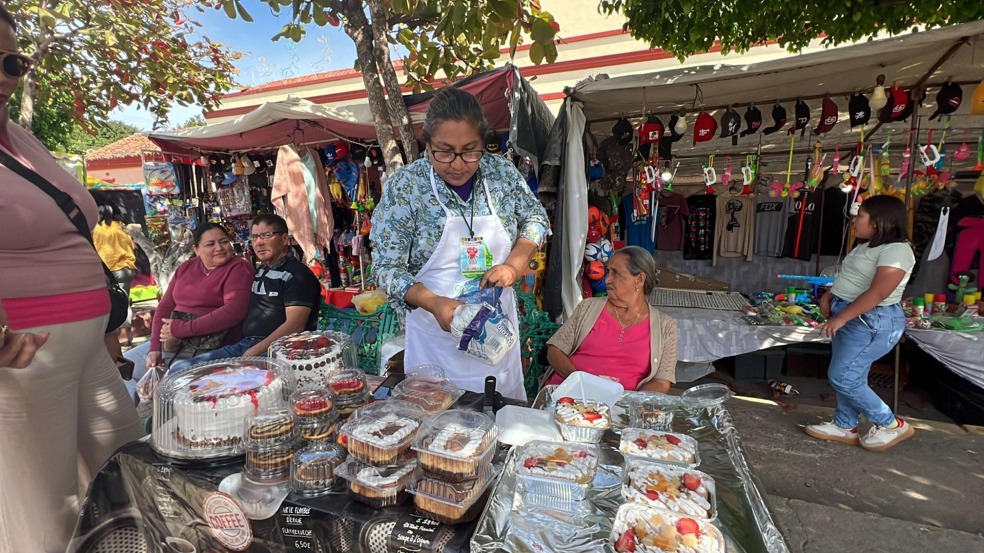 $!Realizan muestra gastronómica ‘Mujeres emprendedoras de Chametla’