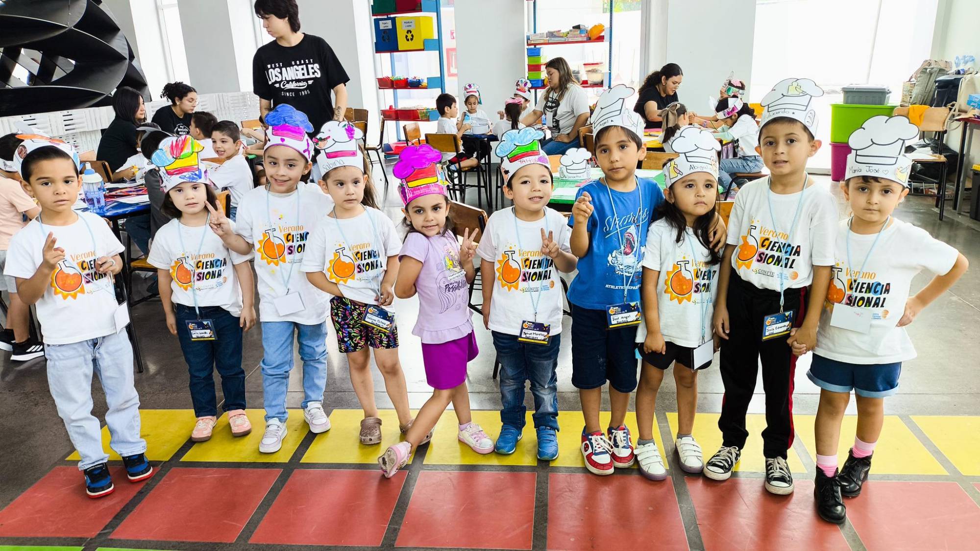 $!Diversos talleres disfrutaron los más pequeños.