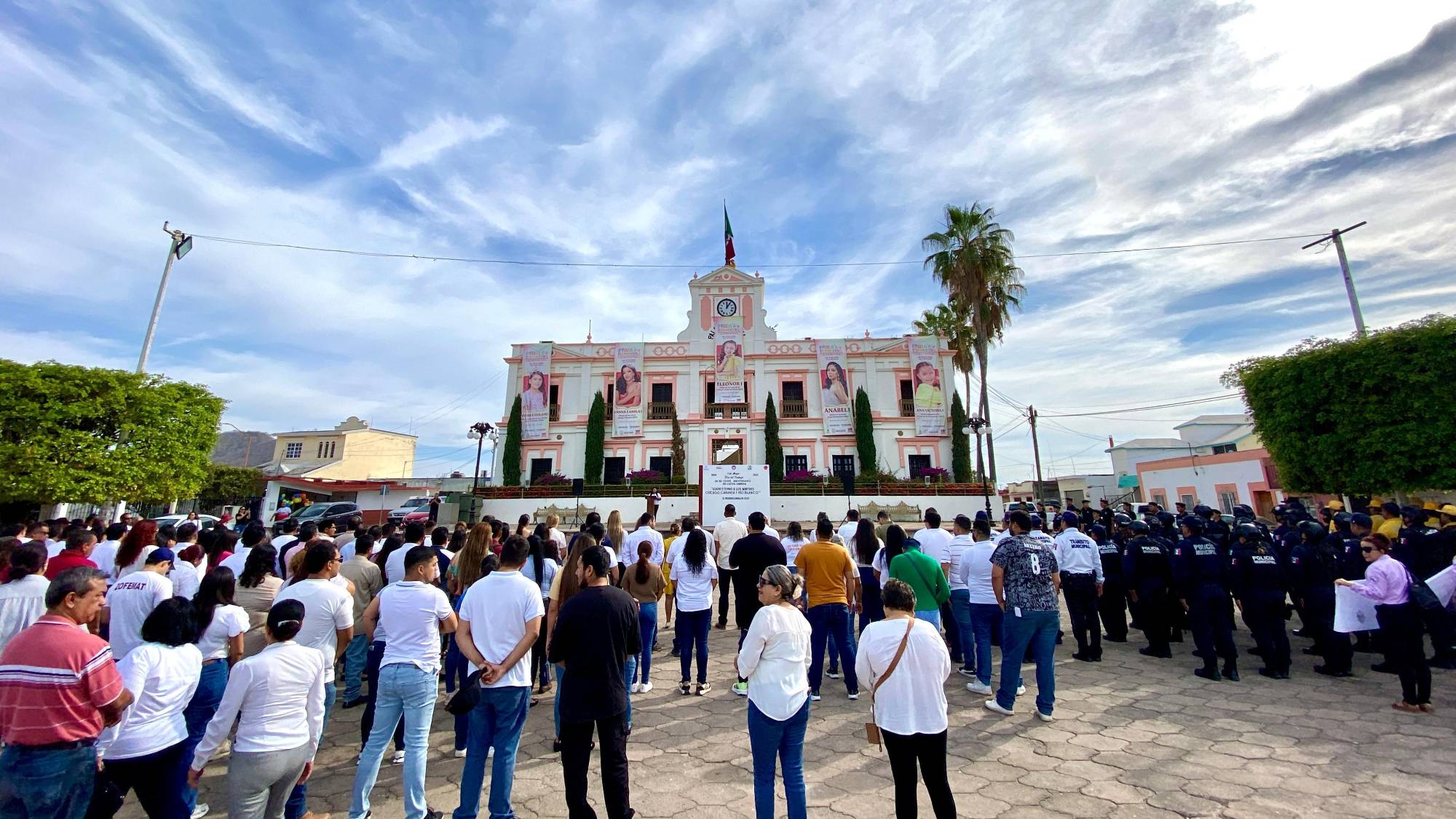 $!Autoridades municipales de Rosario conmemoran el Día del Trabajo