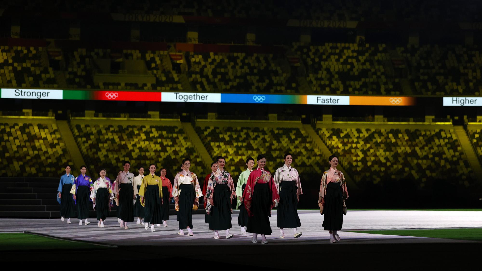 $!El fuego olímpico se apaga: Tokio 2020 llega a su fin con emotiva ceremonia de clausura