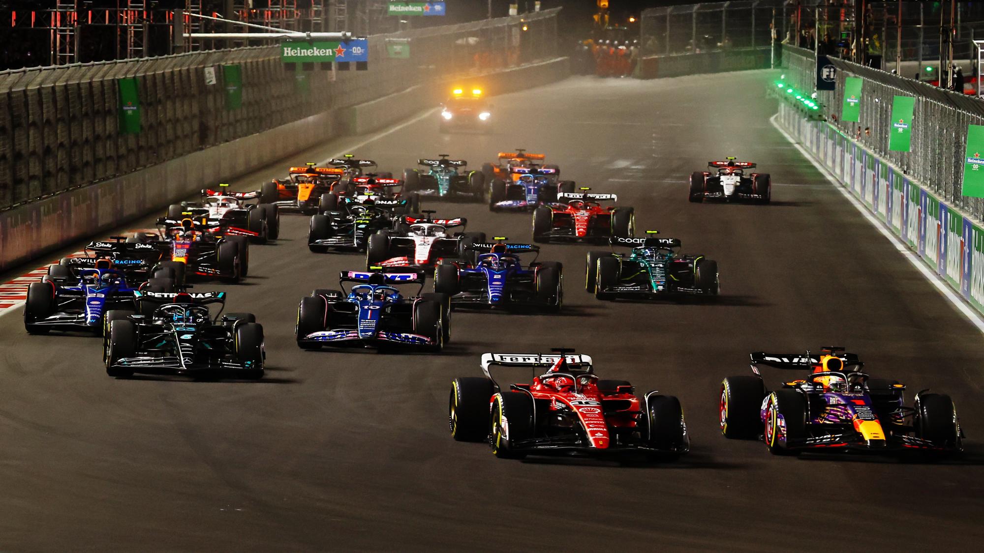$!Checo Pérez logra gran remontada para ser tercero en Las Vegas y amarrar subcampeonato