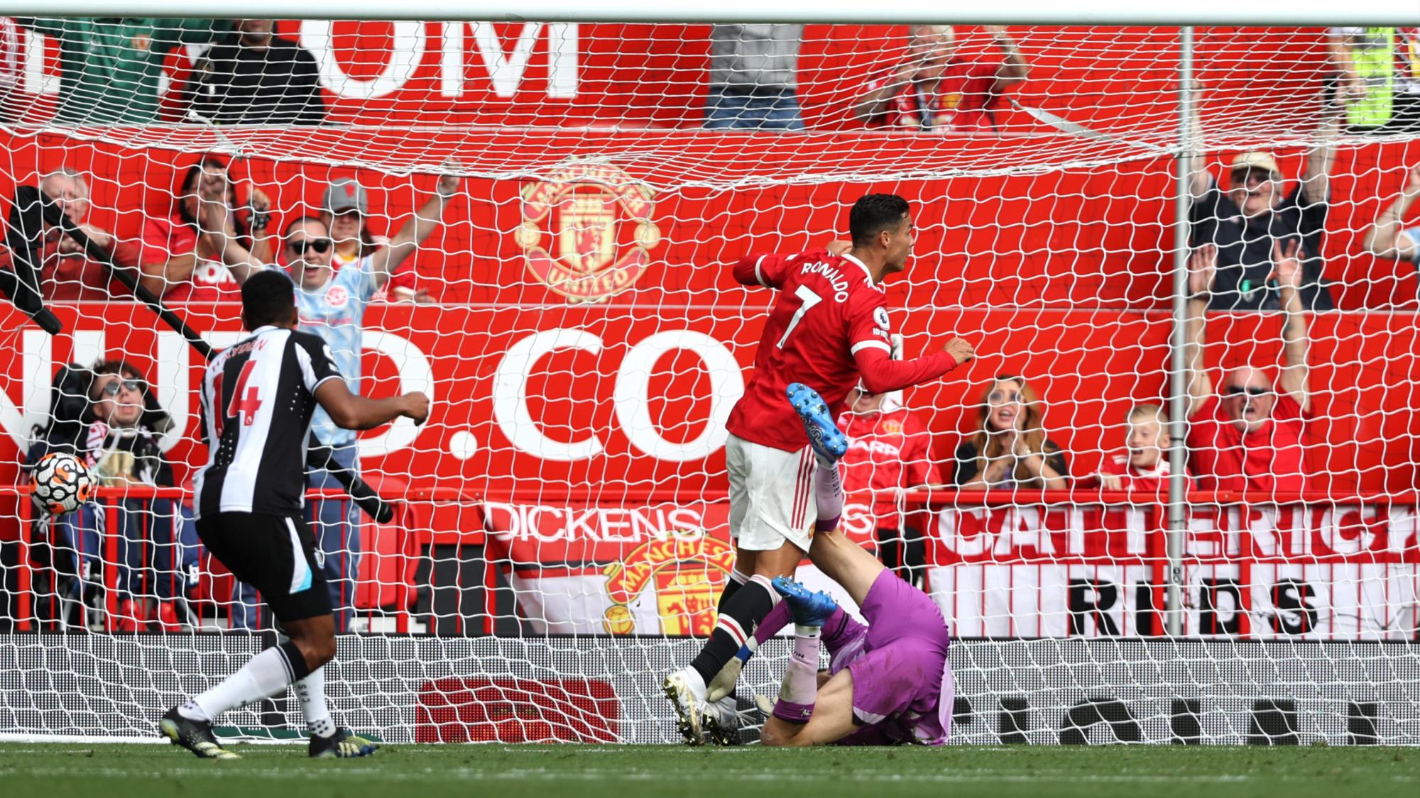 $!Cristiano Ronaldo goza un regreso heroico al Manchester United